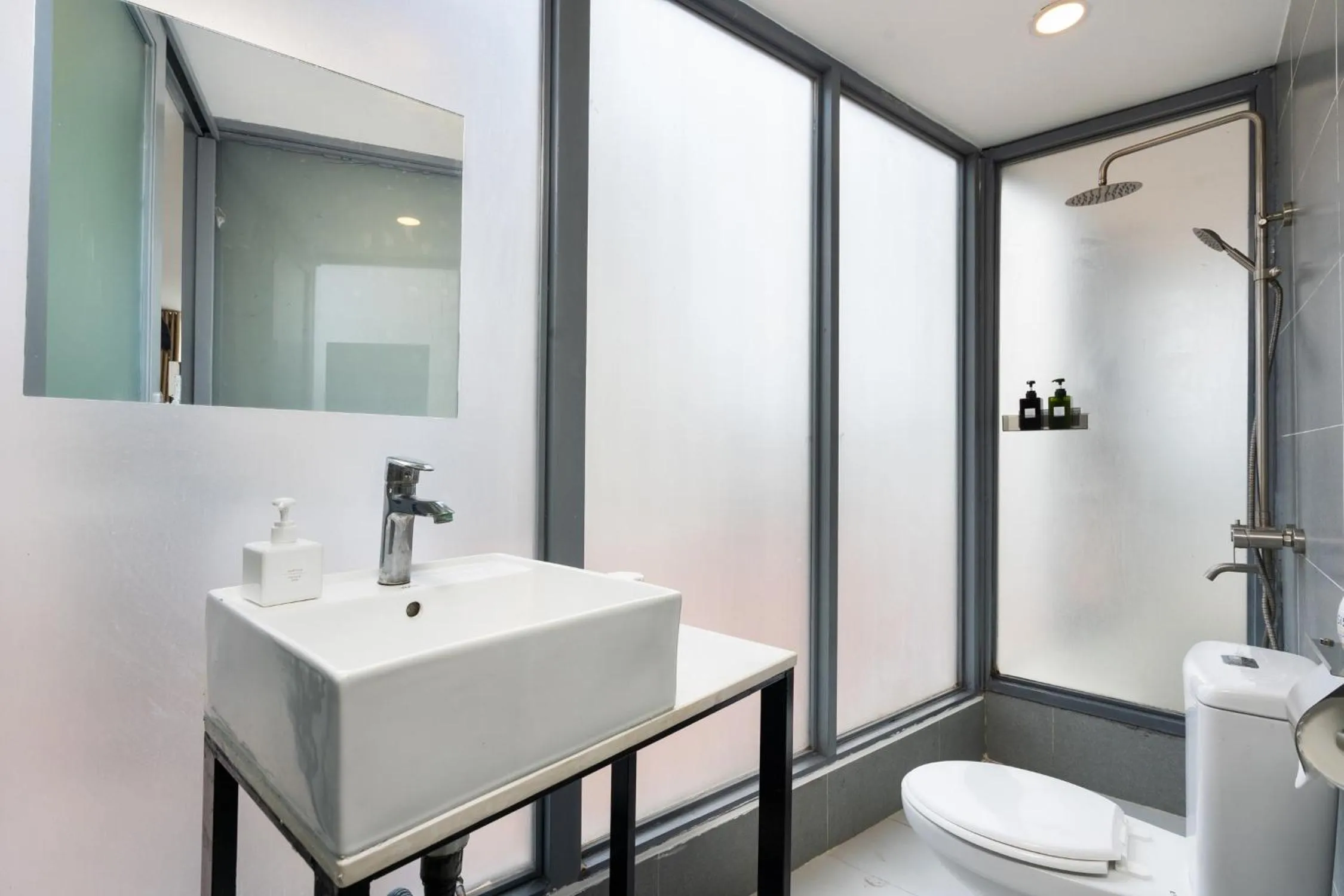 Shower in Ekomo Home 102 - Central Saigon