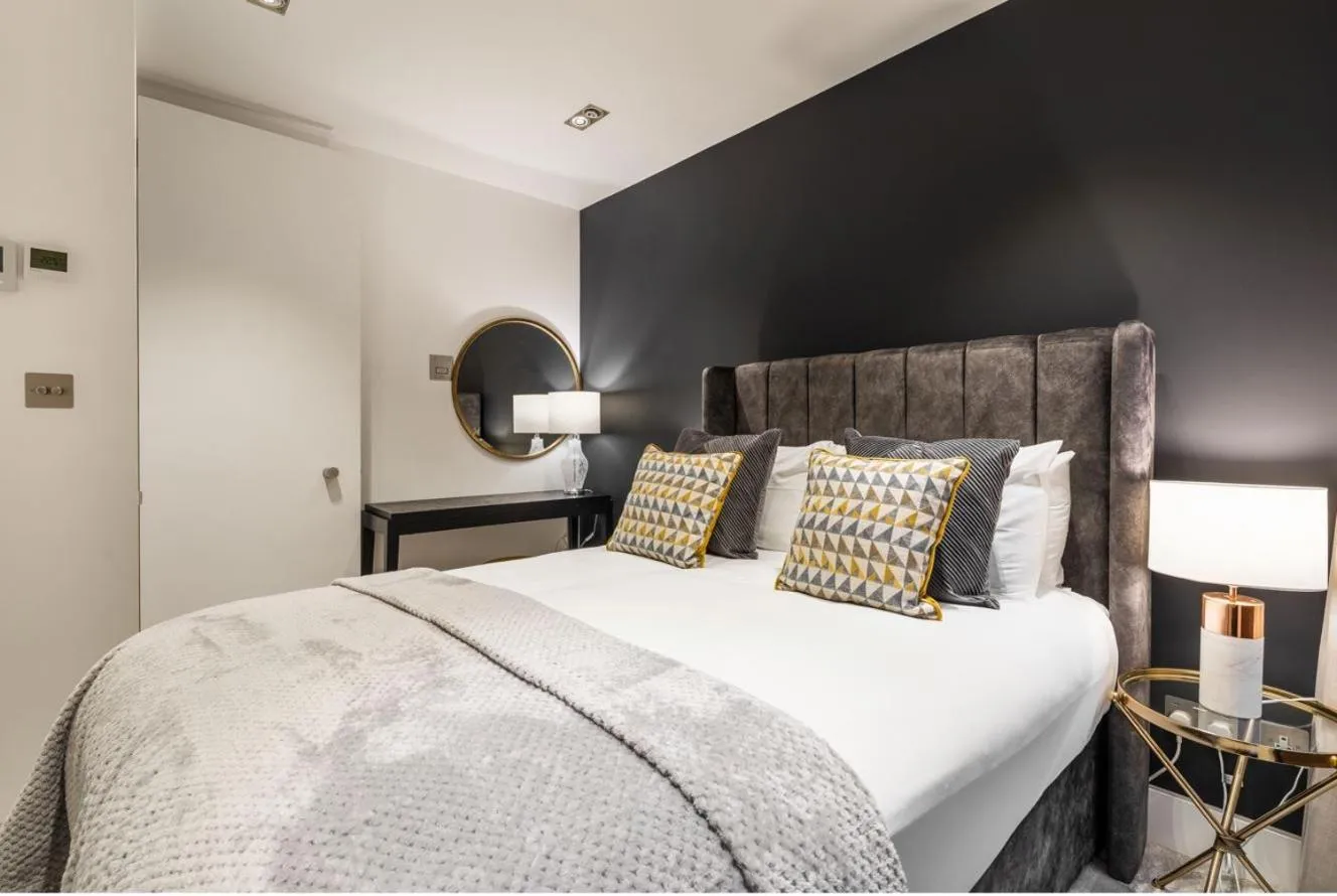 Bed in Synergy The Strand