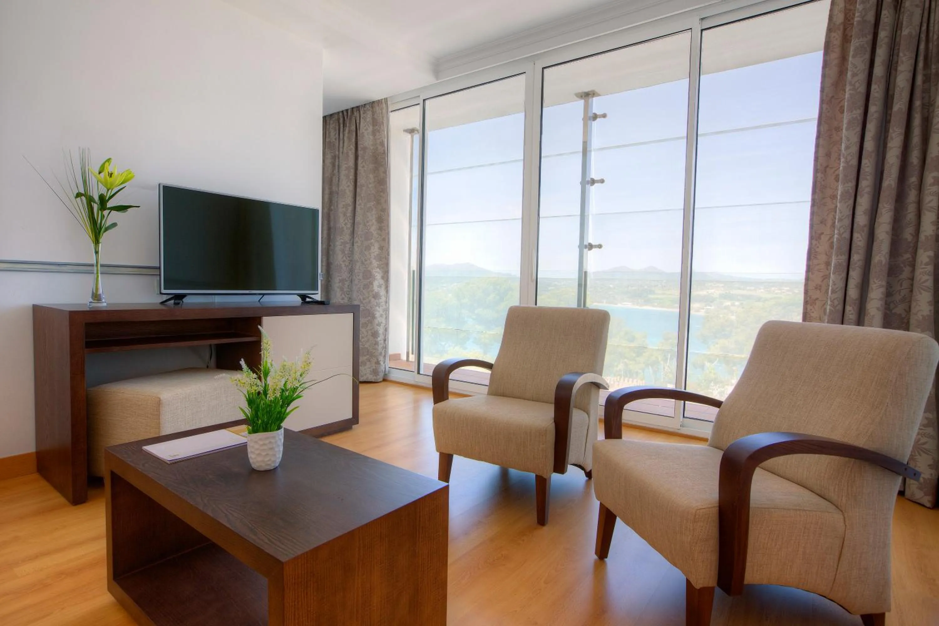 TV and multimedia in Hipotels Eurotel Punta Rotja Spa-Golf