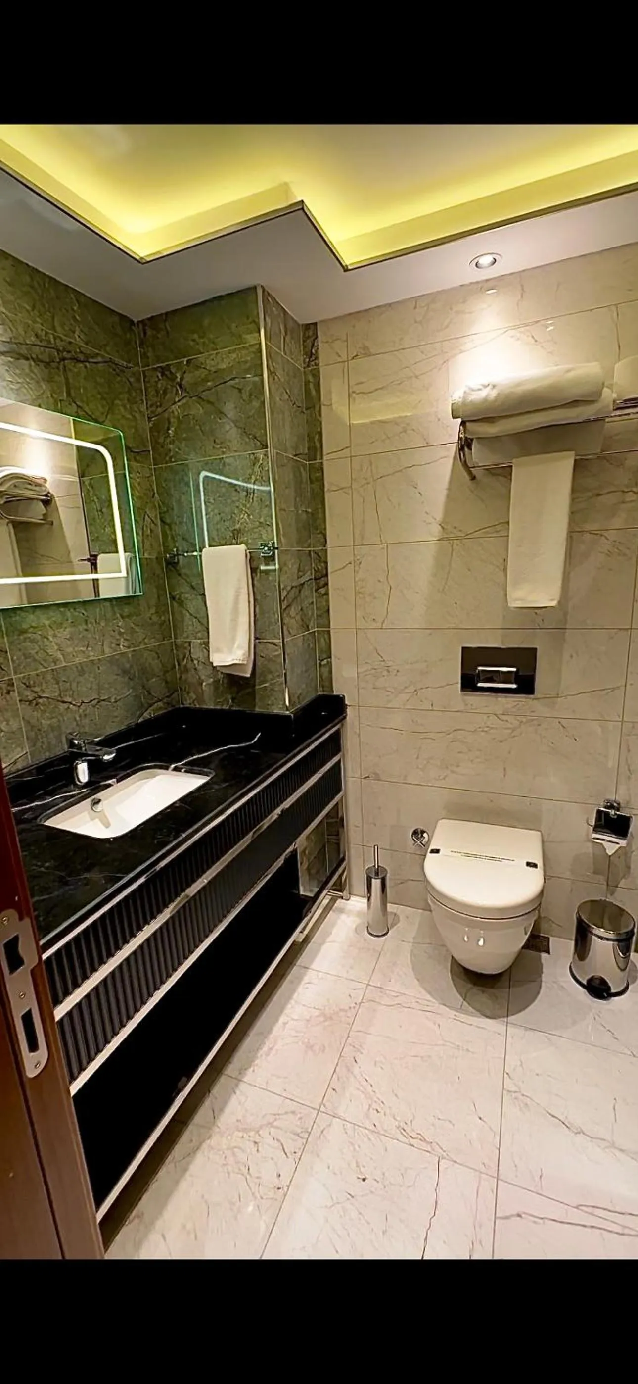 Shower in Özkaya hotel