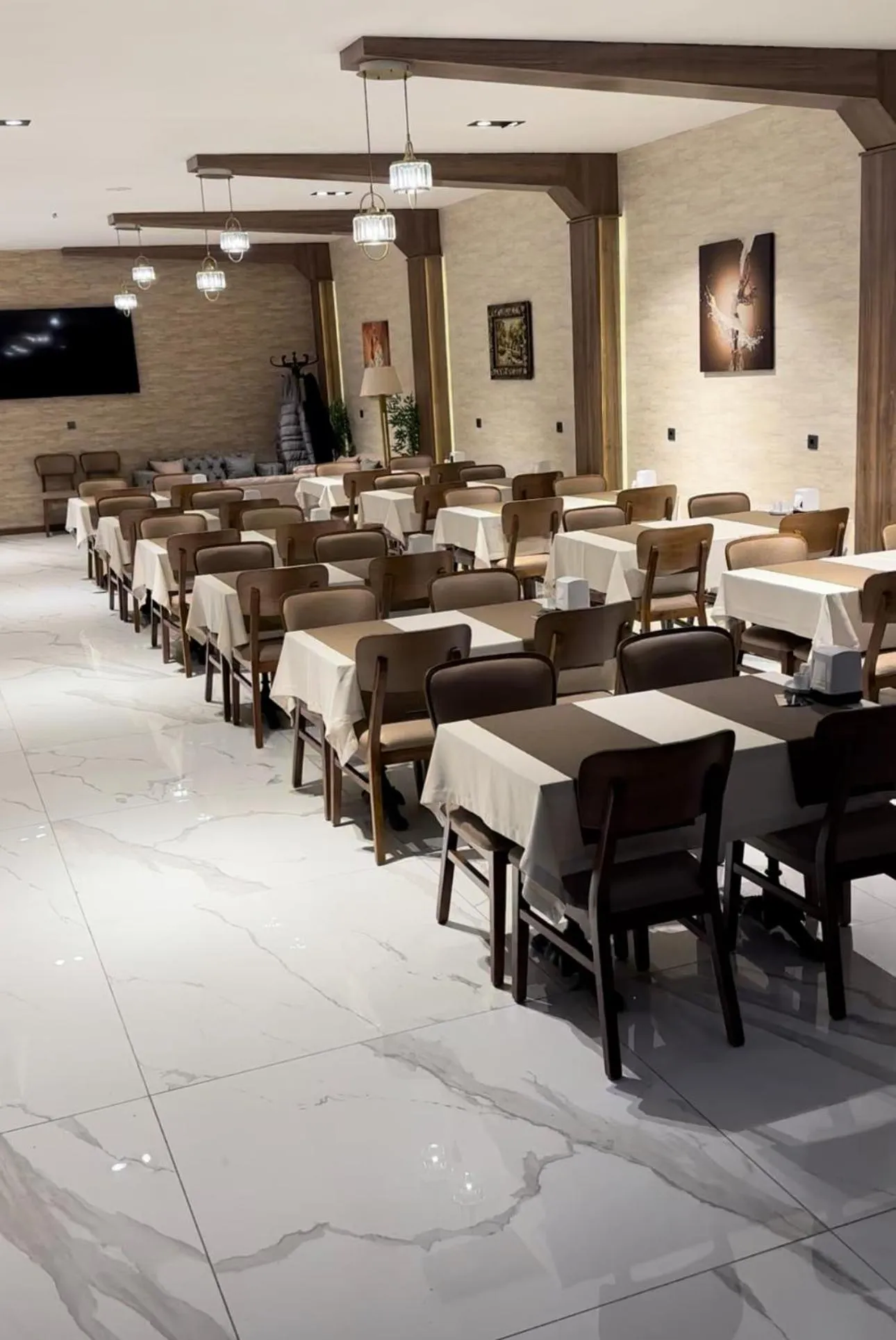 Restaurant/places to eat in Özkaya hotel