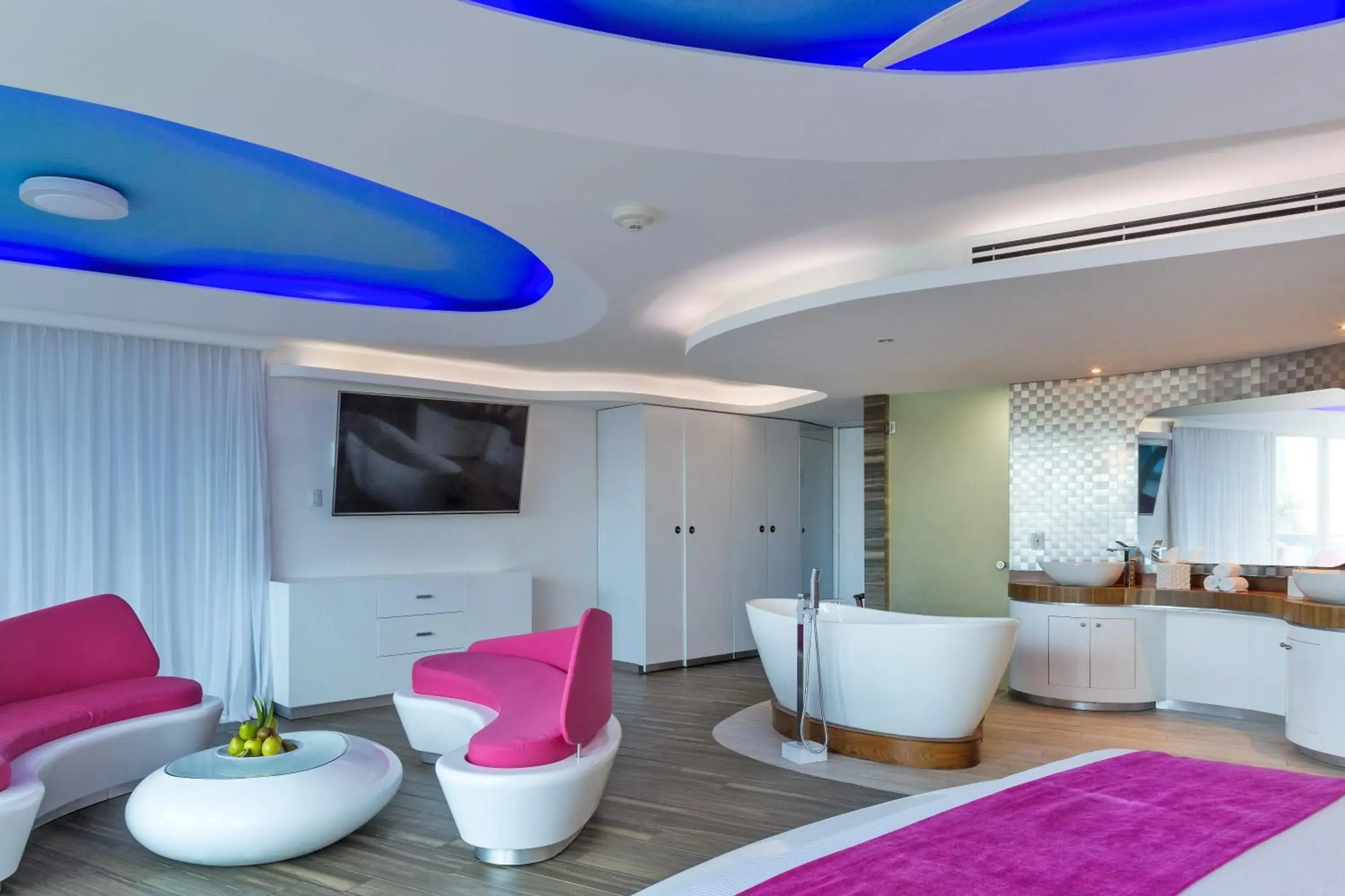 Deluxe King Suite in The Carmen Hotel - Ocean Front Deluxe King Suite in The Carmen Hotel - Ocean Front