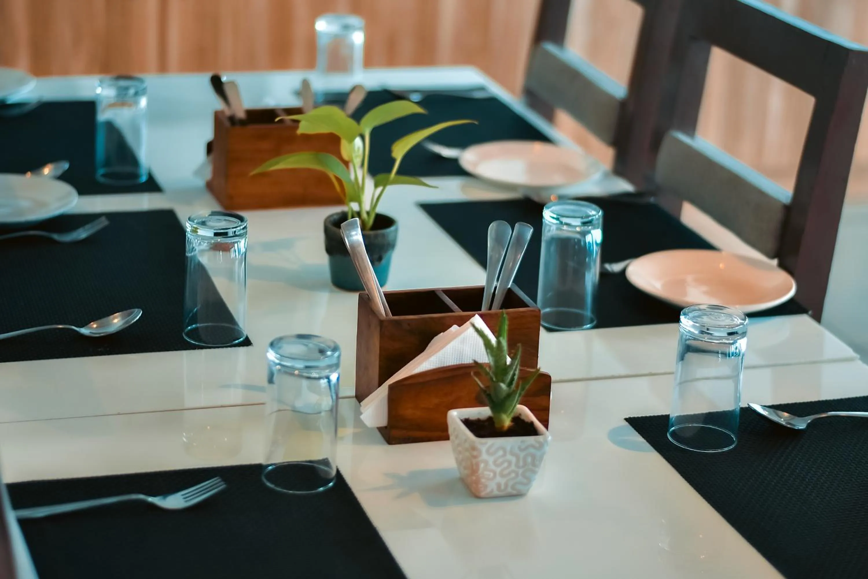 Restaurant/places to eat in Chill Berg Resort - Bodimettu