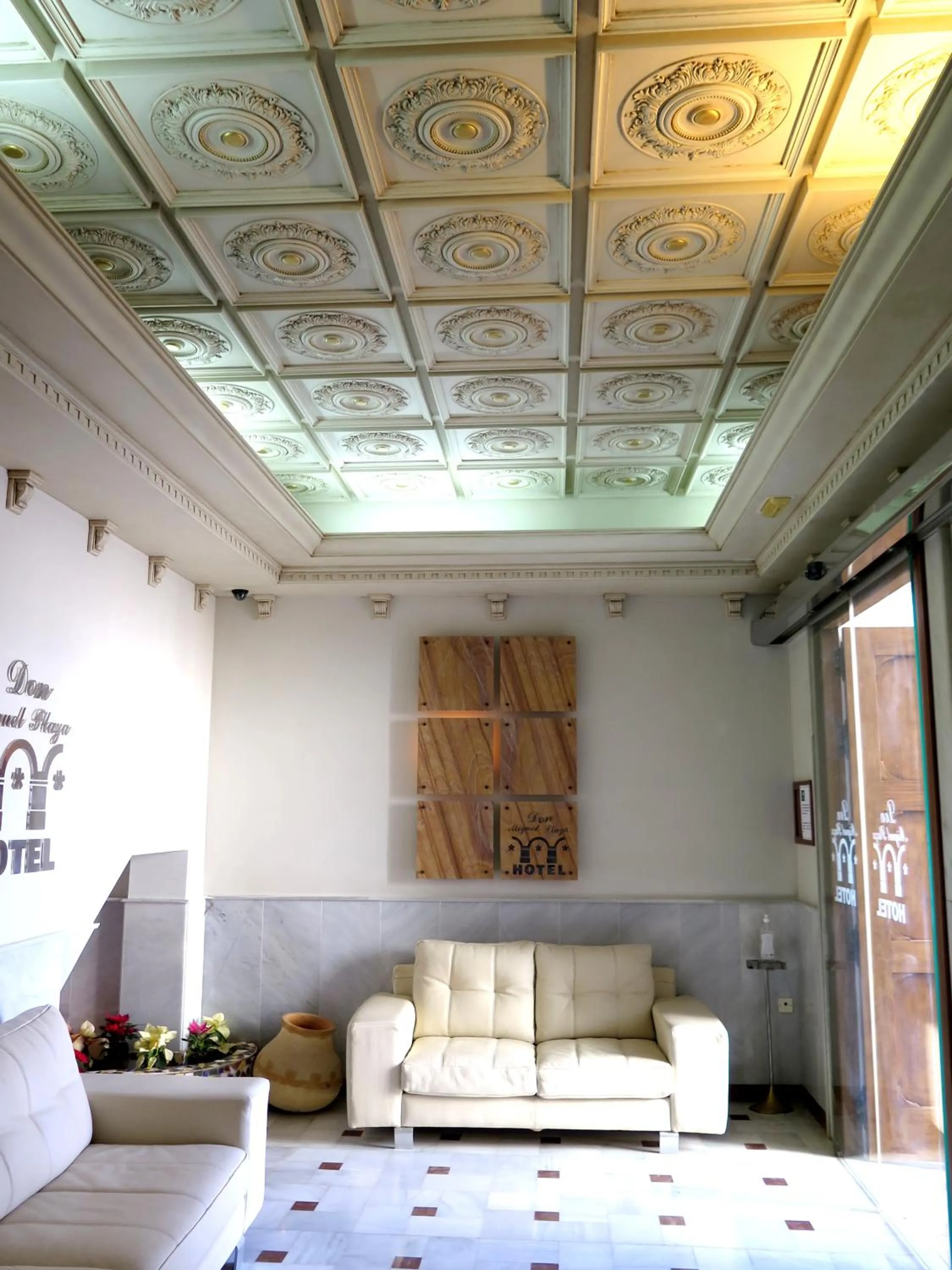 Lobby or reception in Hotel Don Miguel Plaza