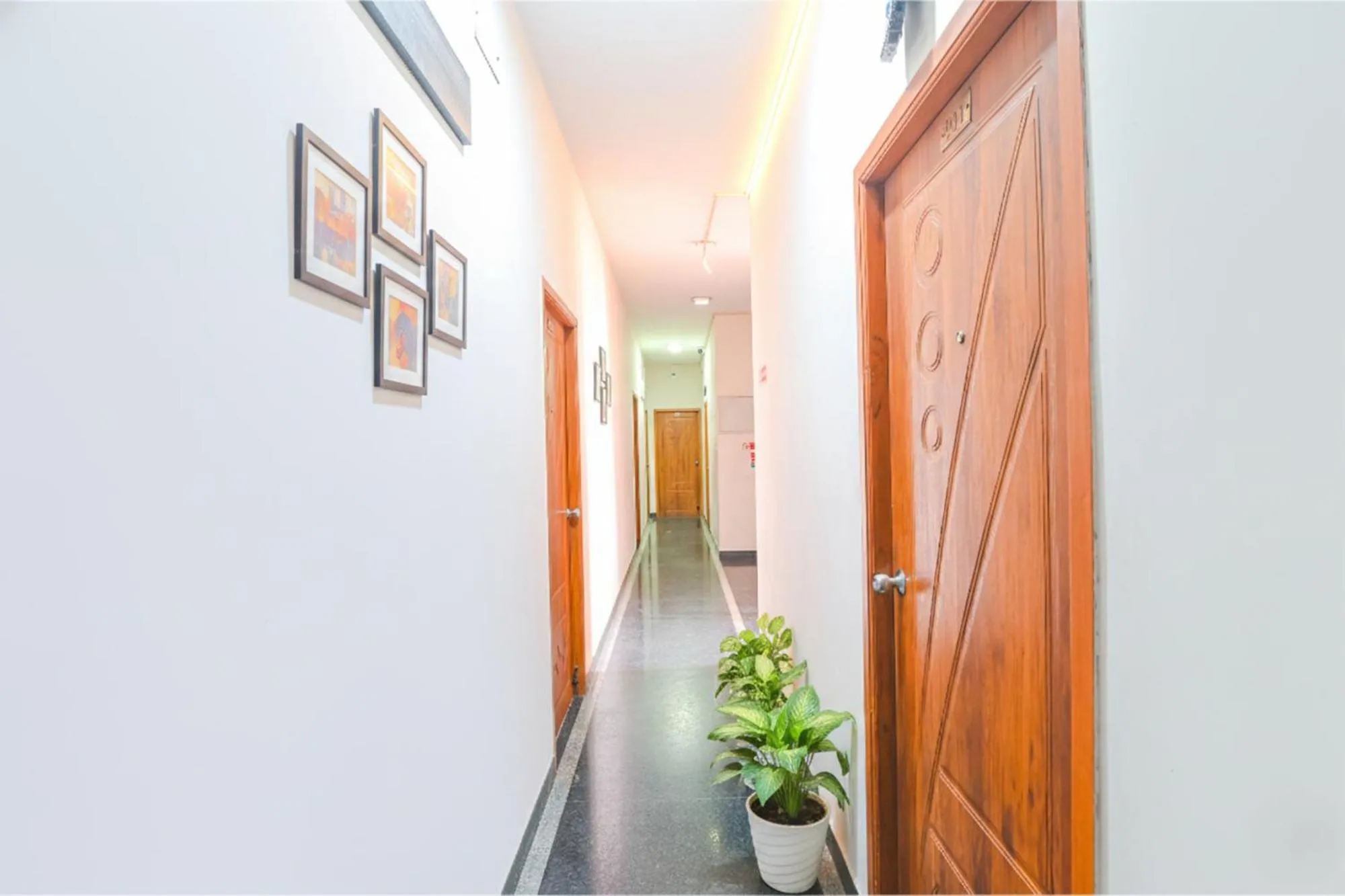 Lobby or reception in FabHotel VRJ Residency - 500M from Chennai Trade Center