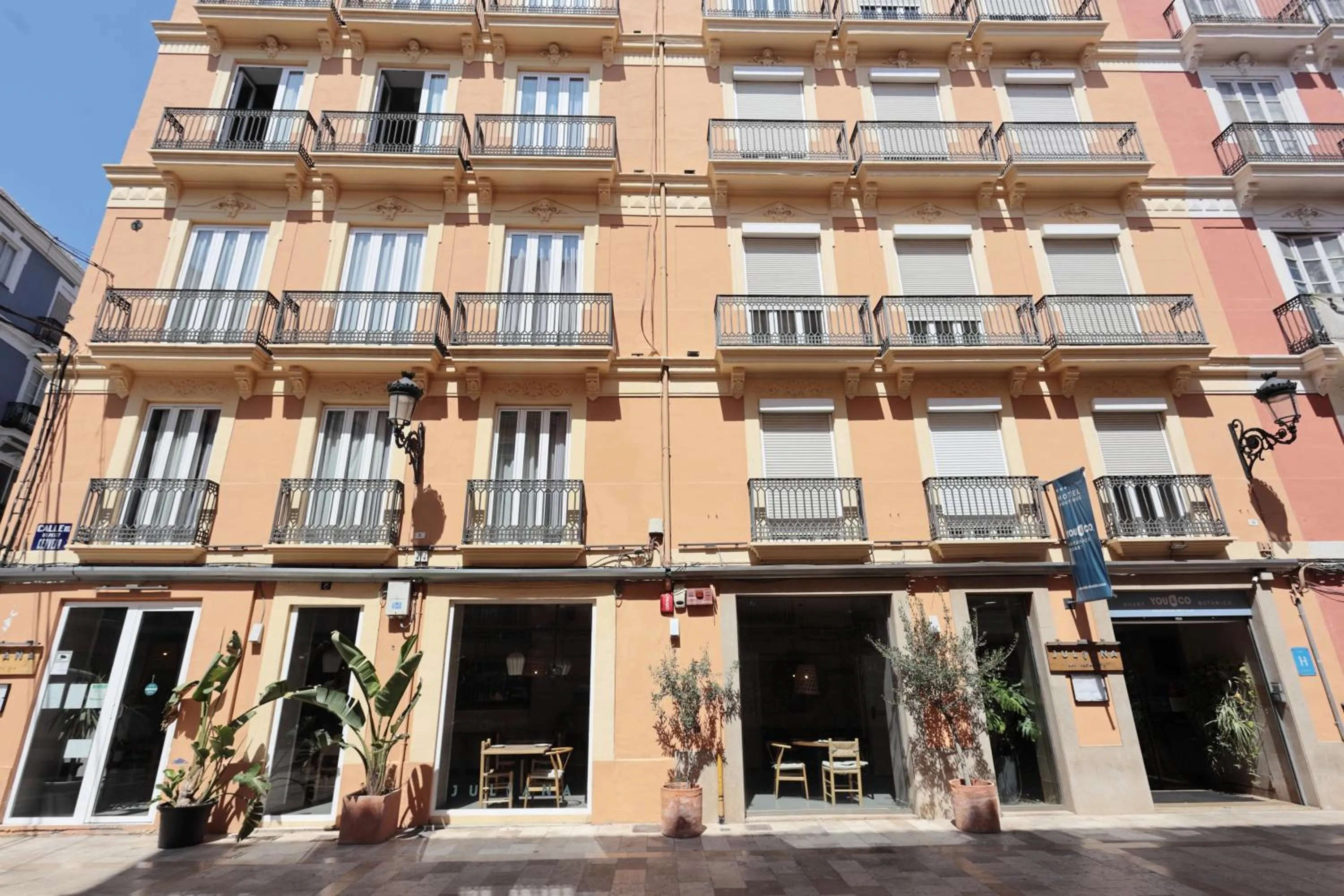 YOU & CO. J. Botánico Boutique