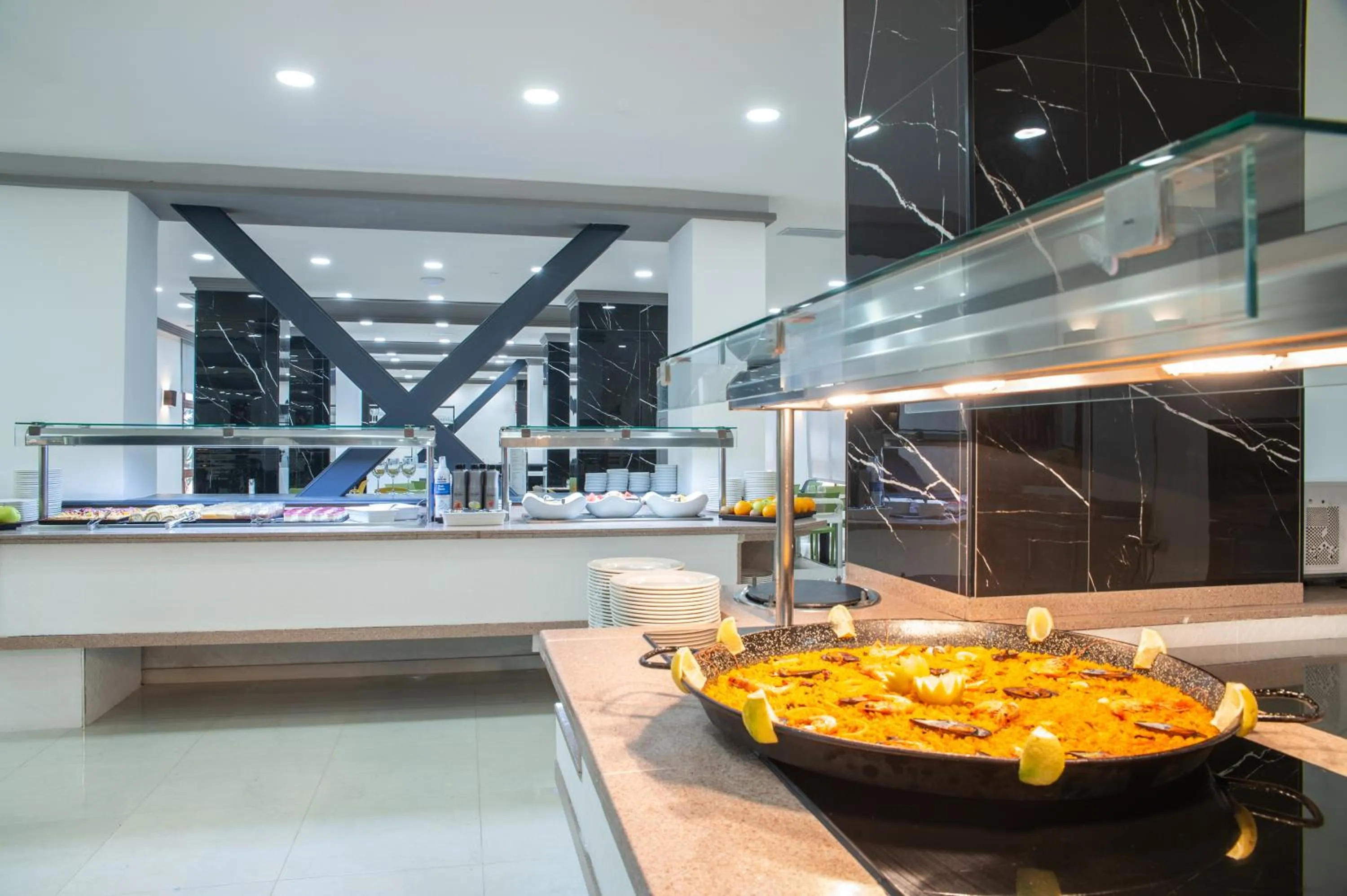 Restaurant/places to eat in Hotel Benidorm East by Pierre & Vacances