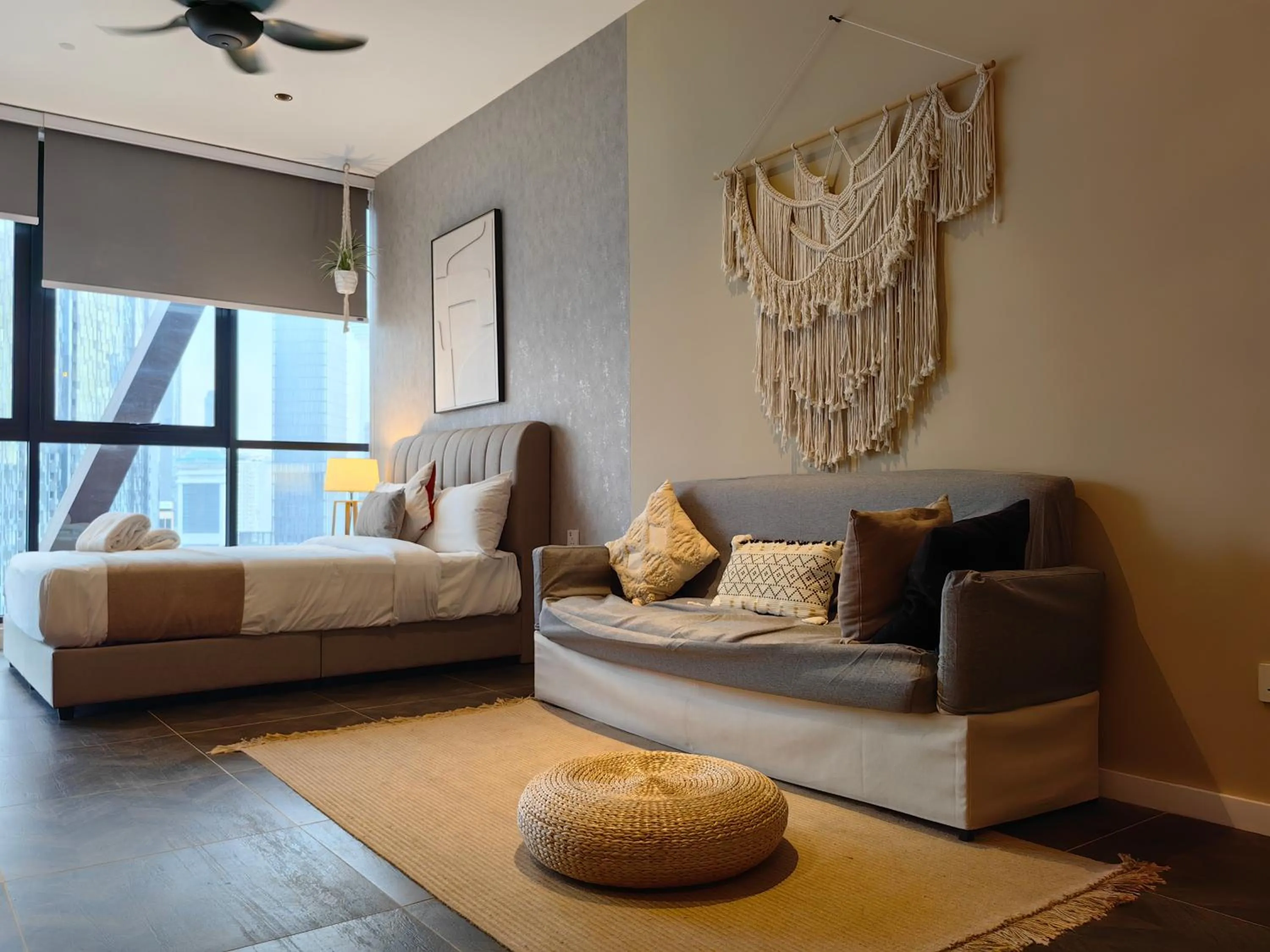 Bed in Scarletz Suites KLCC by De Harlequins Guesthouse