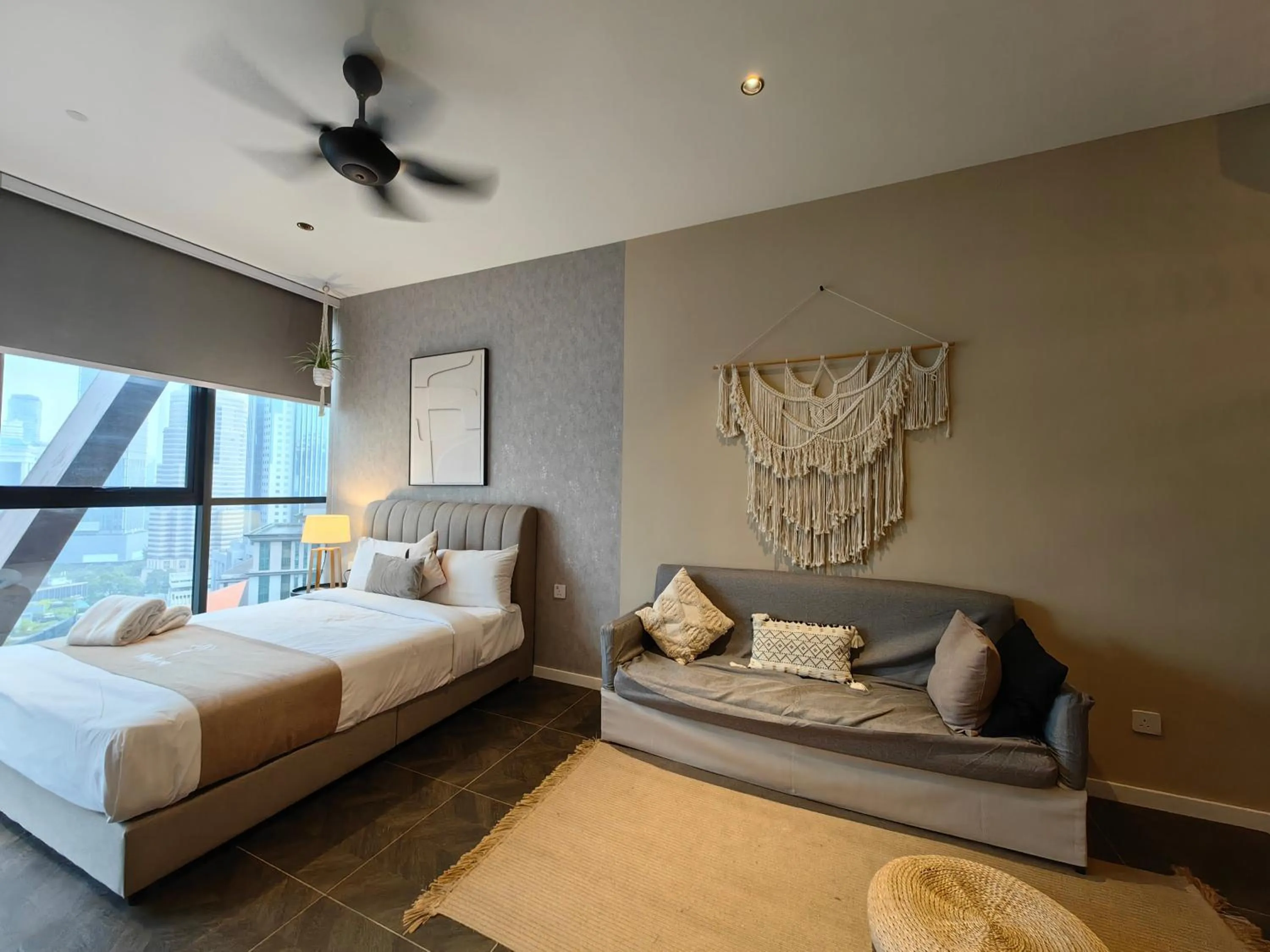 Bed in Scarletz Suites KLCC by De Harlequins Guesthouse