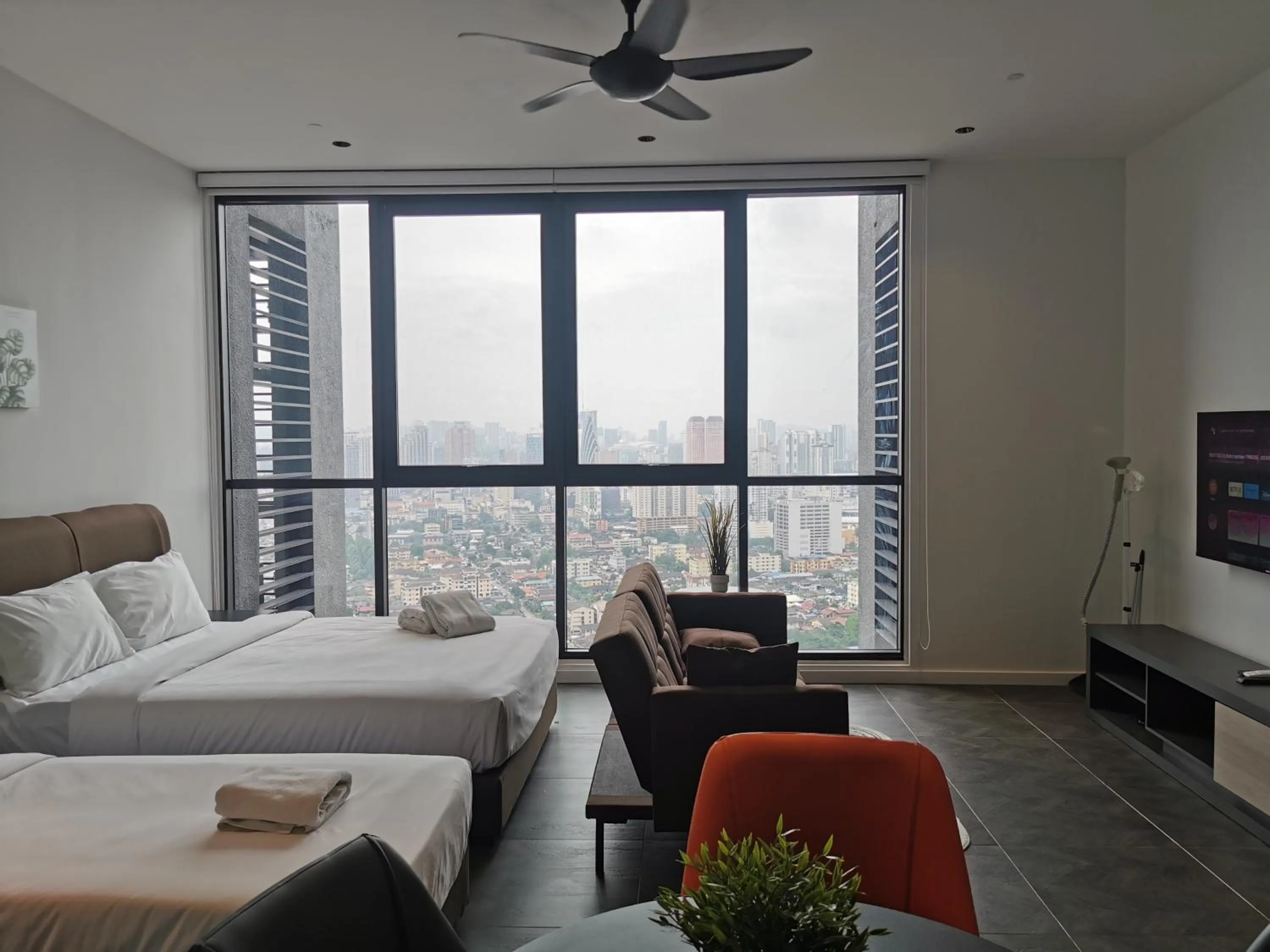 Bed in Scarletz Suites KLCC by De Harlequins Guesthouse