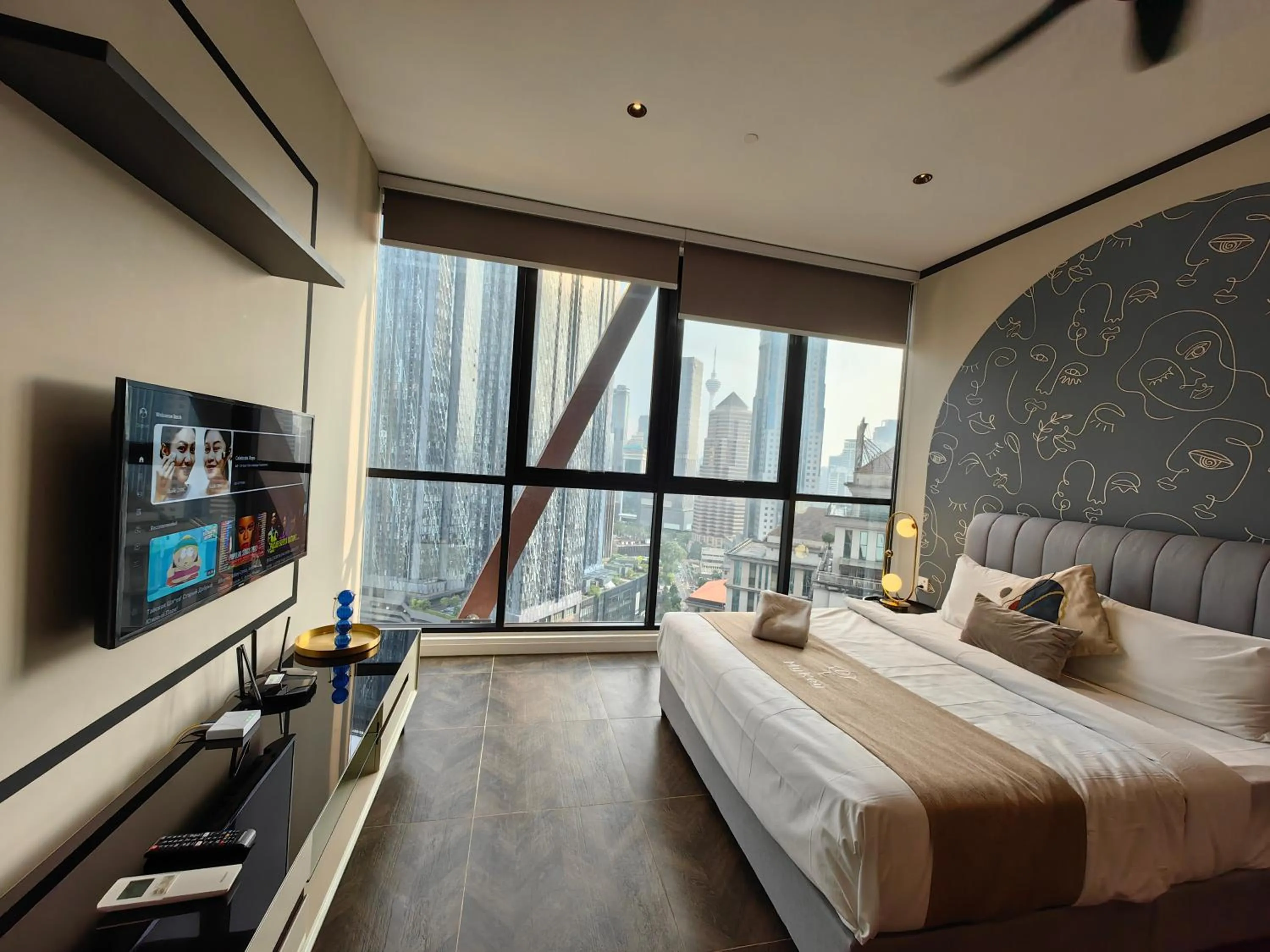 Bed in Scarletz Suites KLCC by De Harlequins Guesthouse