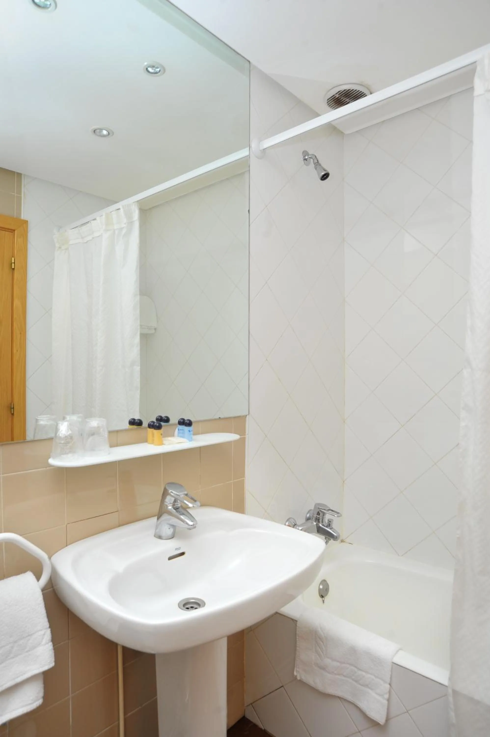 Double Room with Extra Bed in AS Hoteles Altube