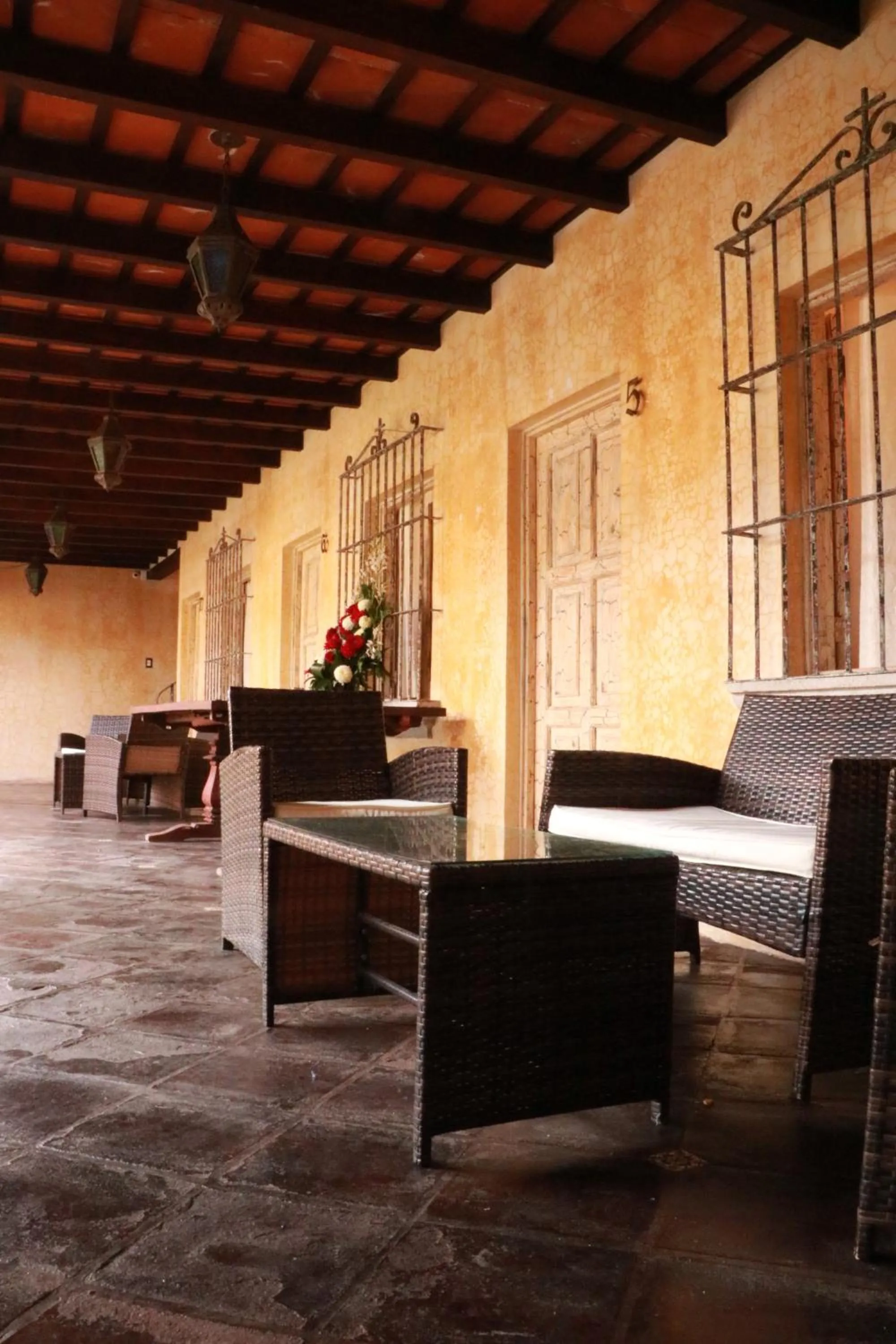 Inner courtyard view in Hotel Casa Realeza