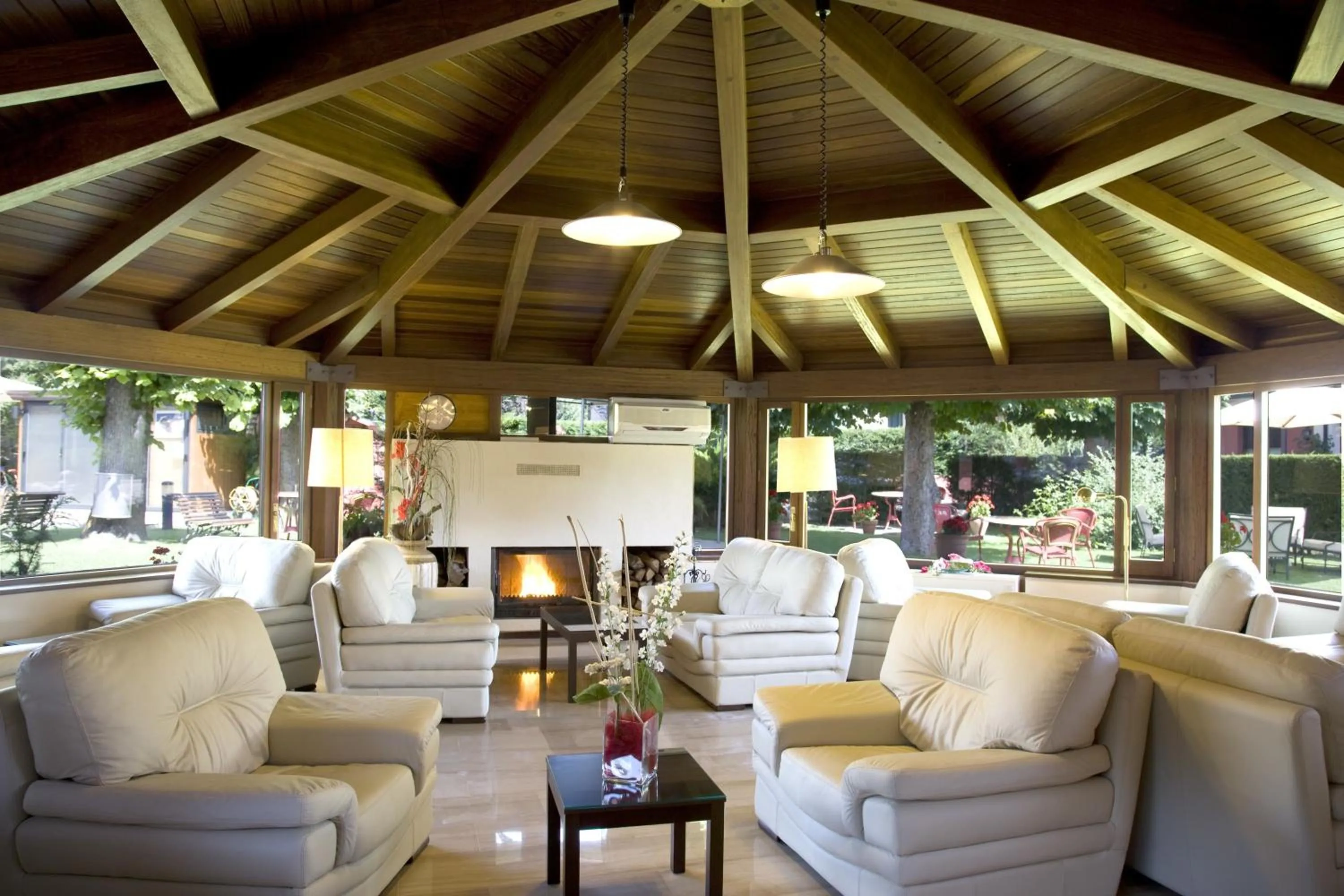 Lounge or bar in Hotel Del Lago