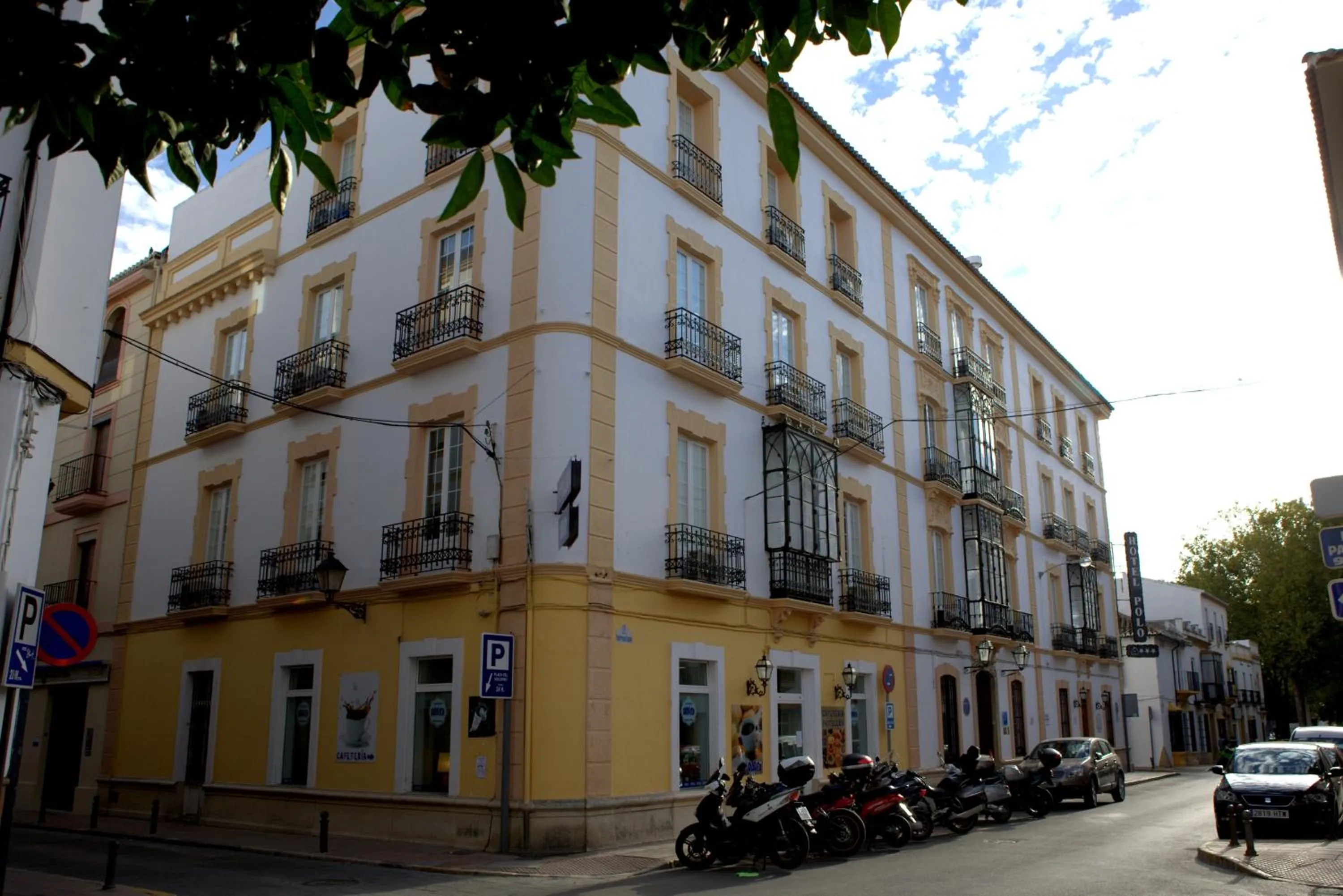 Property building in Ronda Hotel Polo