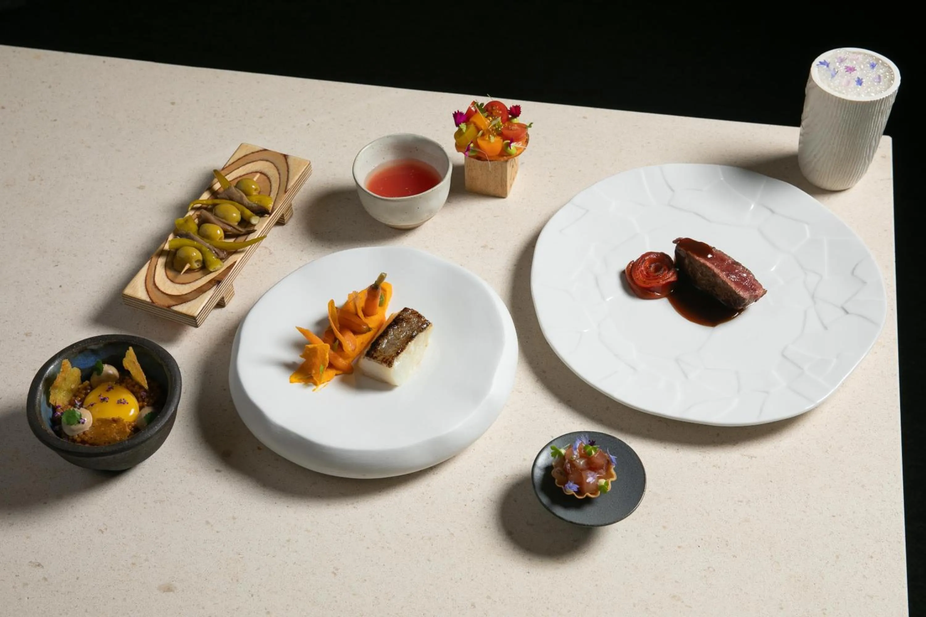 Restaurant/places to eat in Radisson RED Madrid