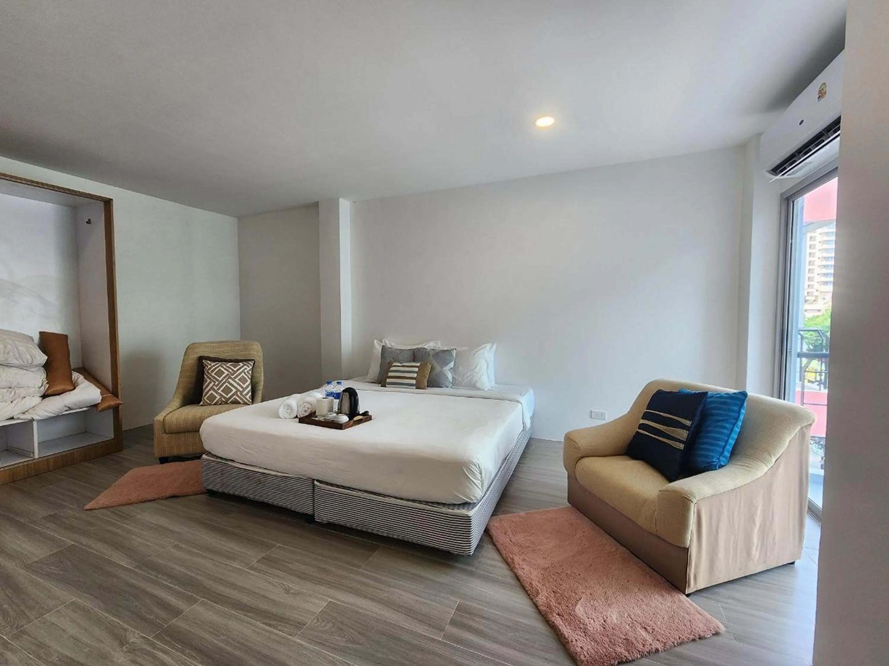 Bedroom in Patong Bay Inn