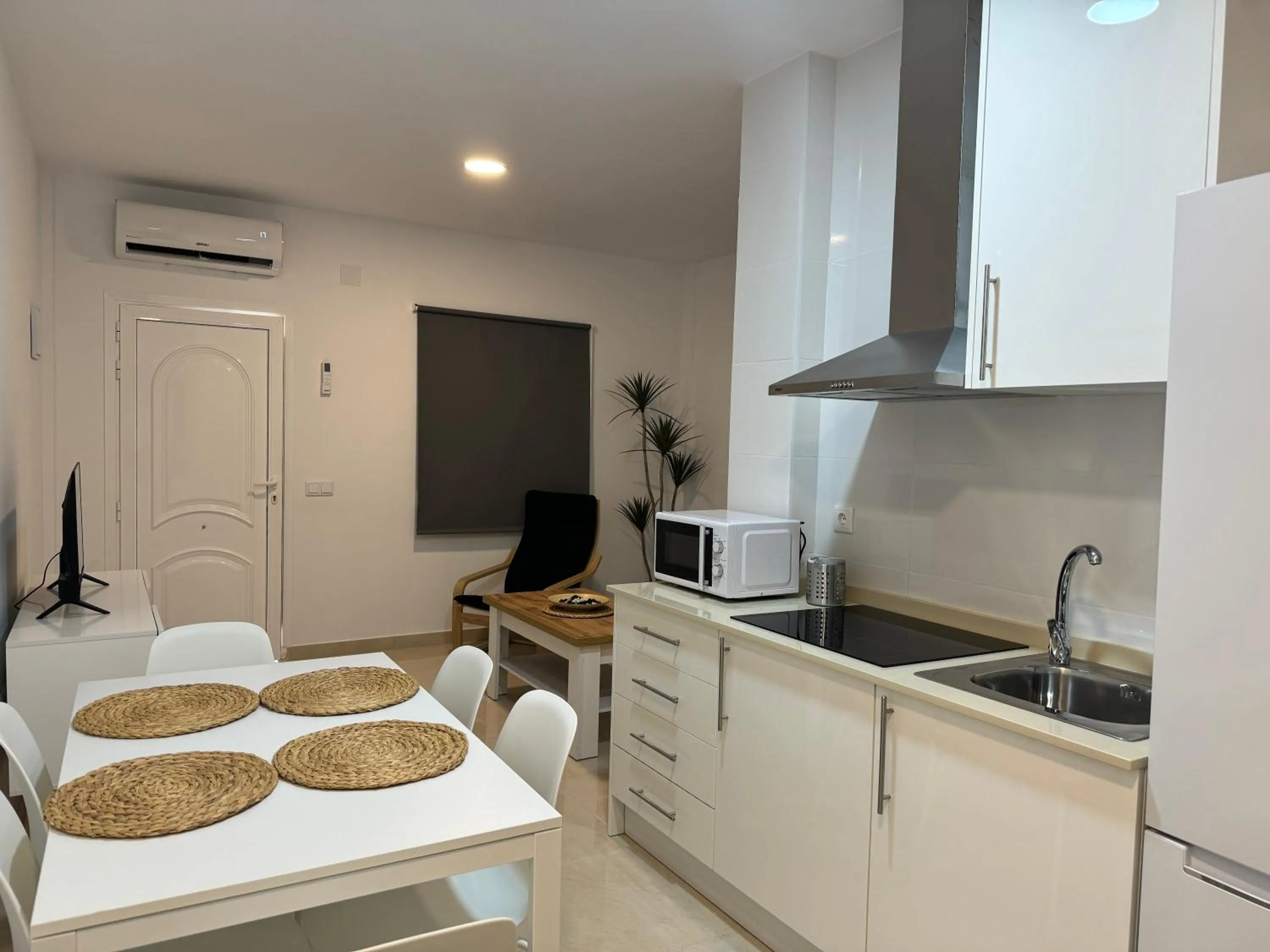 Kitchen or kitchenette in Apartamentos Jessica Beach