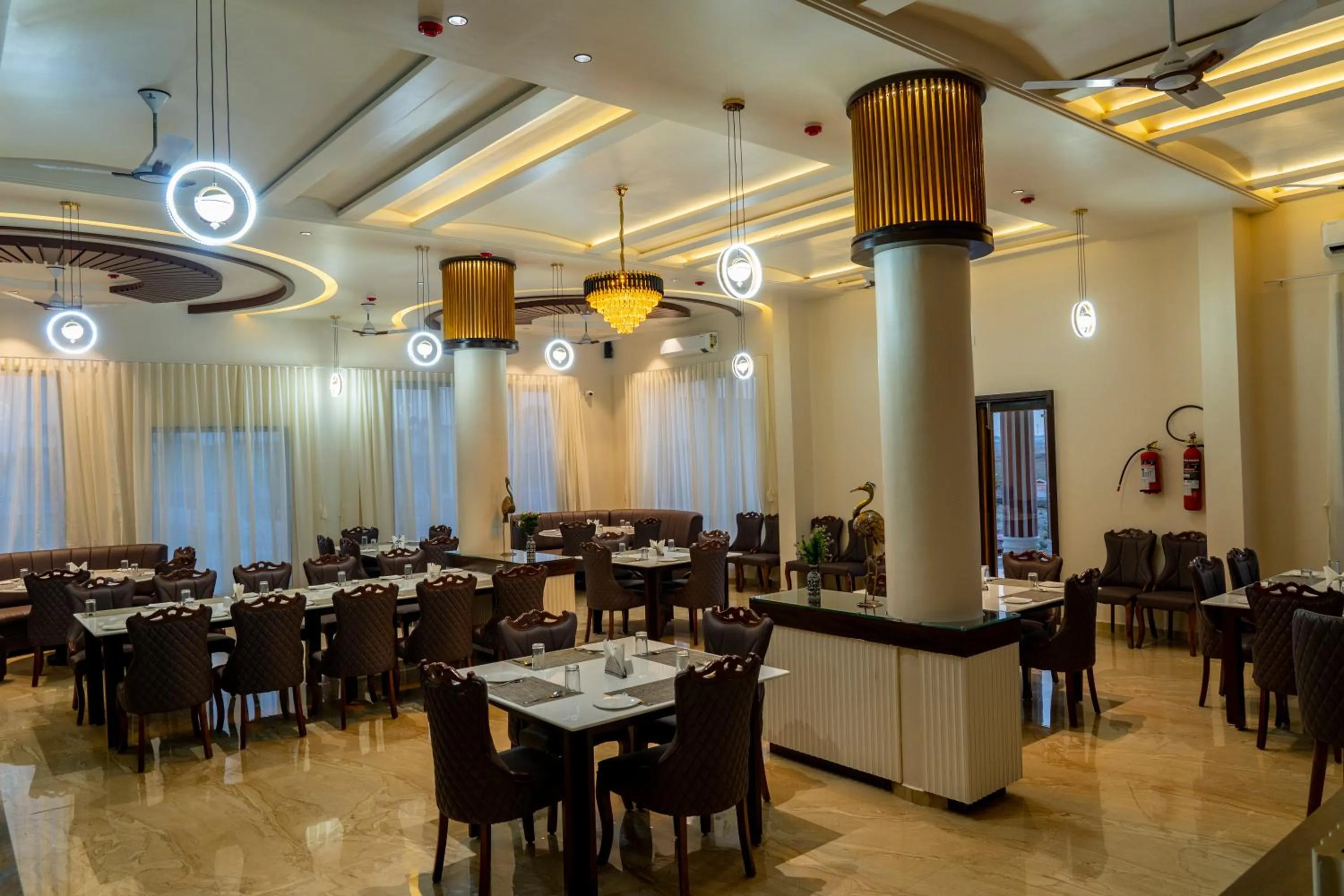 Restaurant/places to eat in Flamingo Club and Resort Una 3 Km Away from Diu Check Post