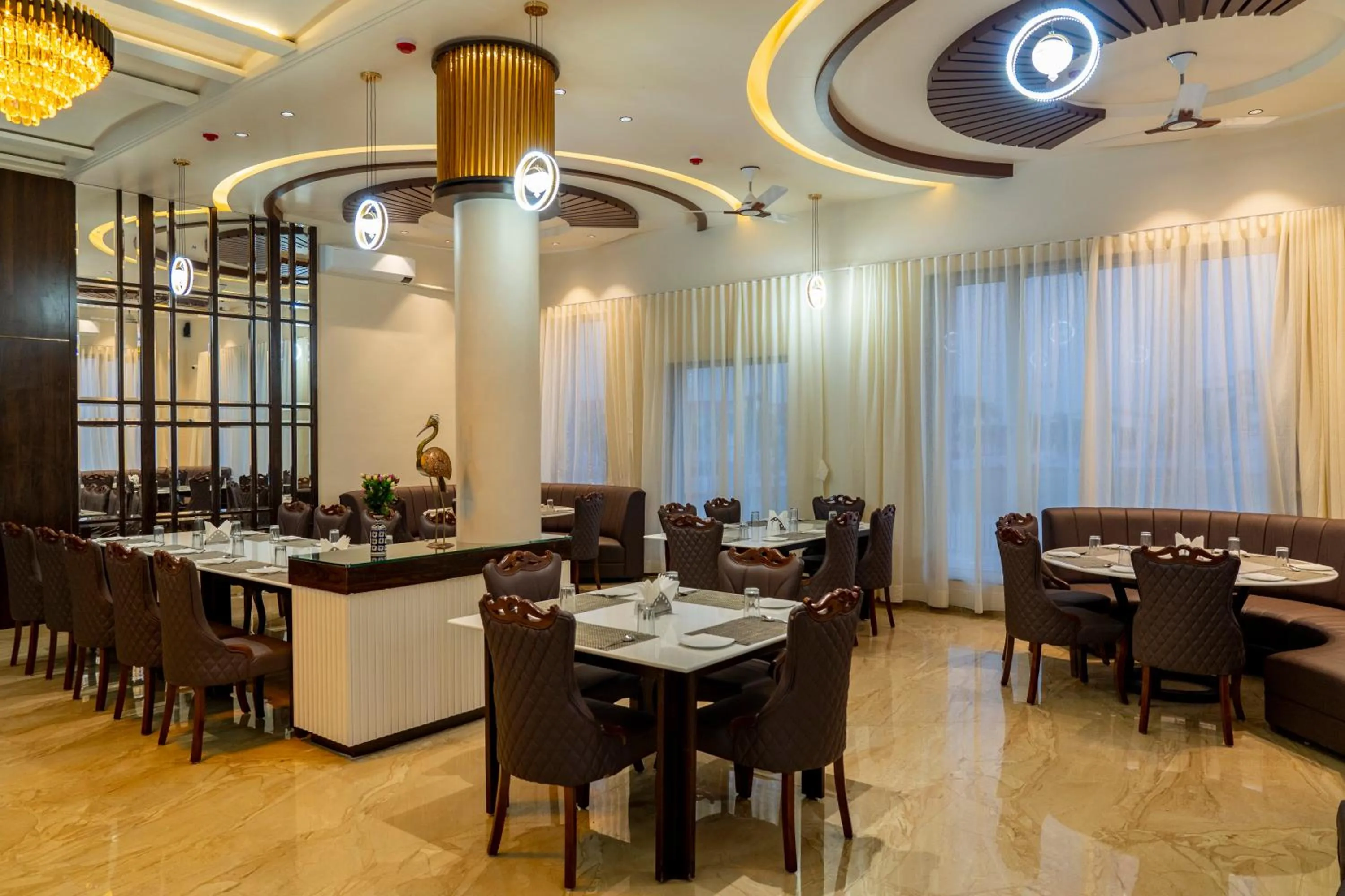 Restaurant/places to eat in Flamingo Club and Resort Una 3 Km Away from Diu Check Post