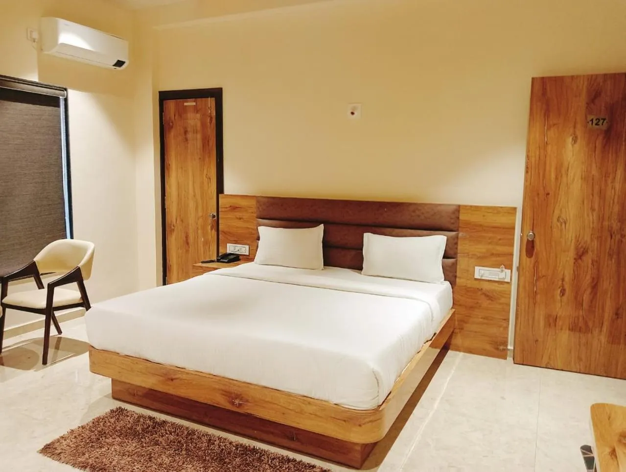 Bed in Flamingo Club and Resort Una 3 Km Away from Diu Check Post
