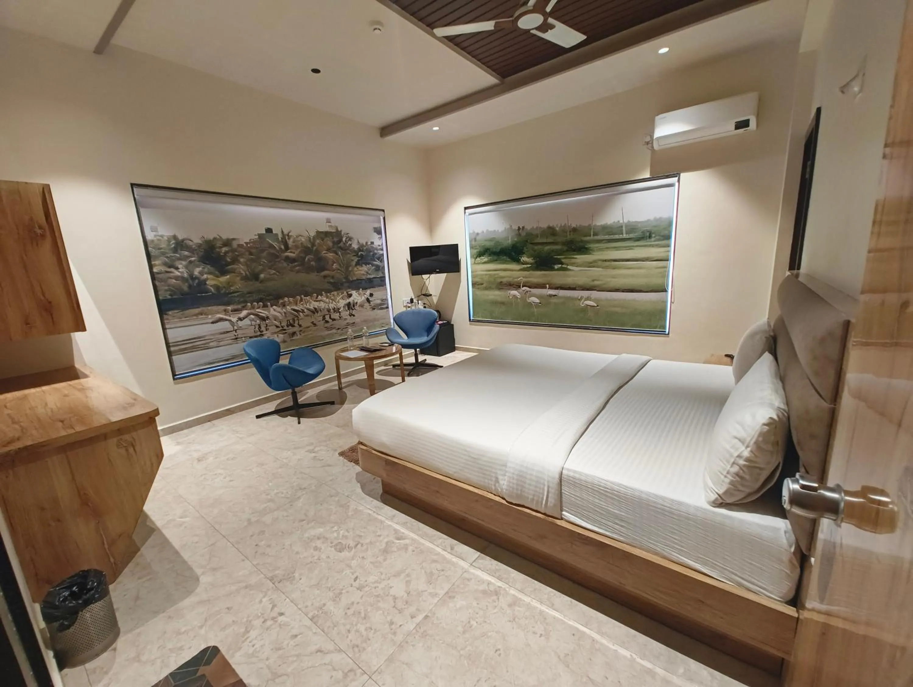 Bed in Flamingo Club and Resort Una 3 Km Away from Diu Check Post