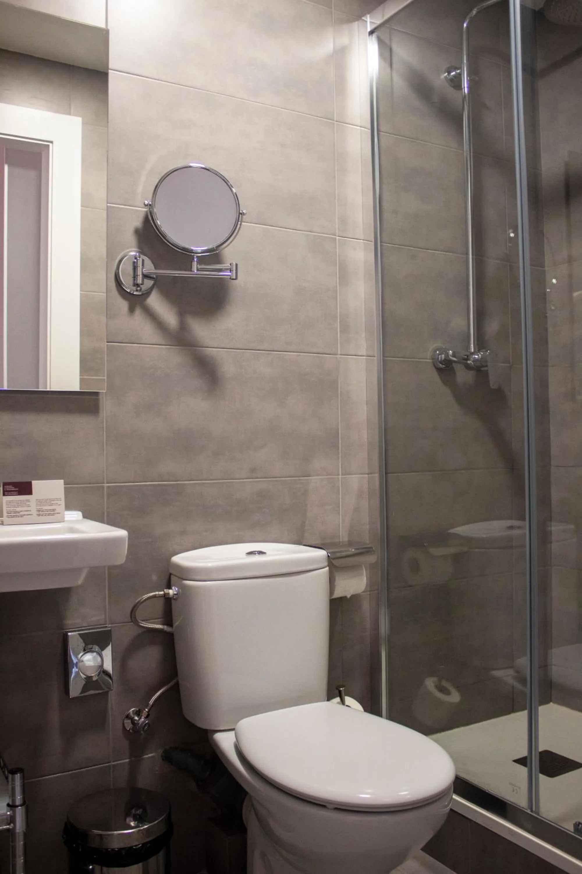 Bathroom in BCN Urbaness Hotels Bonavista