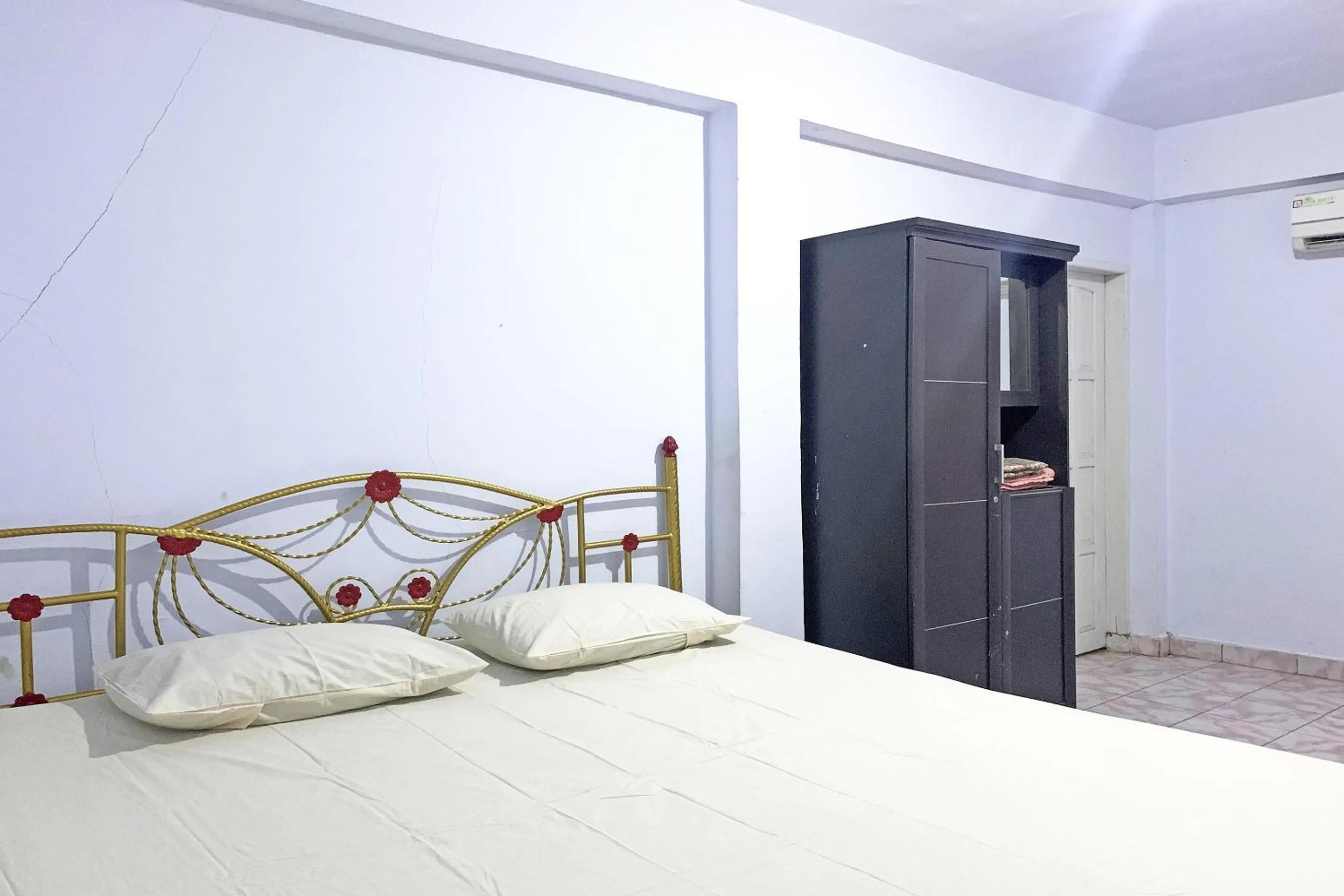 Bedroom, Bed in Hotel O Wisma Samudra