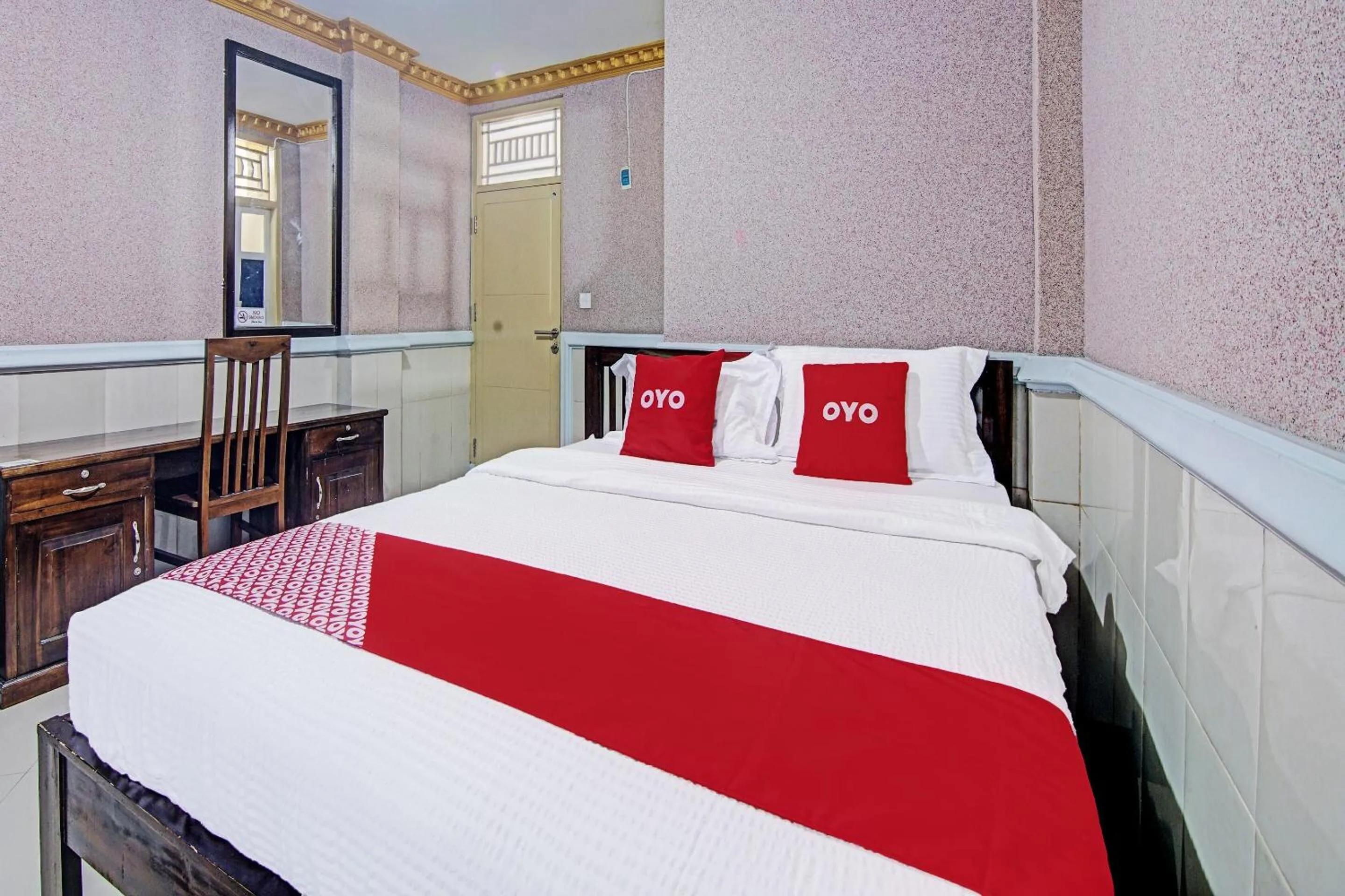 Bedroom, Bed in Hotel O Padang City Center Near Gunung Padang Formerly Hotel Fitriaendika