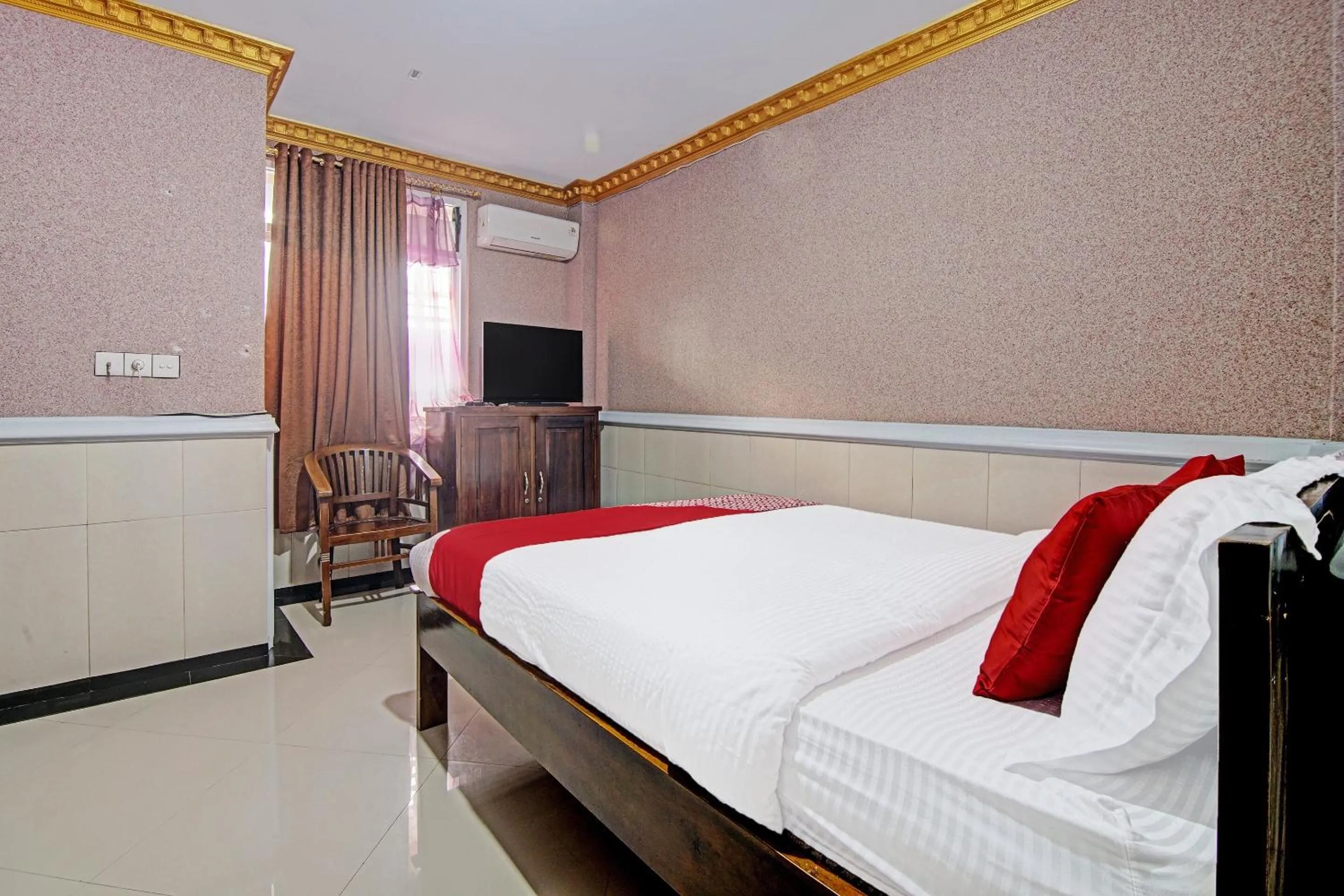 Bedroom, Bed in Hotel O Padang City Center Near Gunung Padang Formerly Hotel Fitriaendika