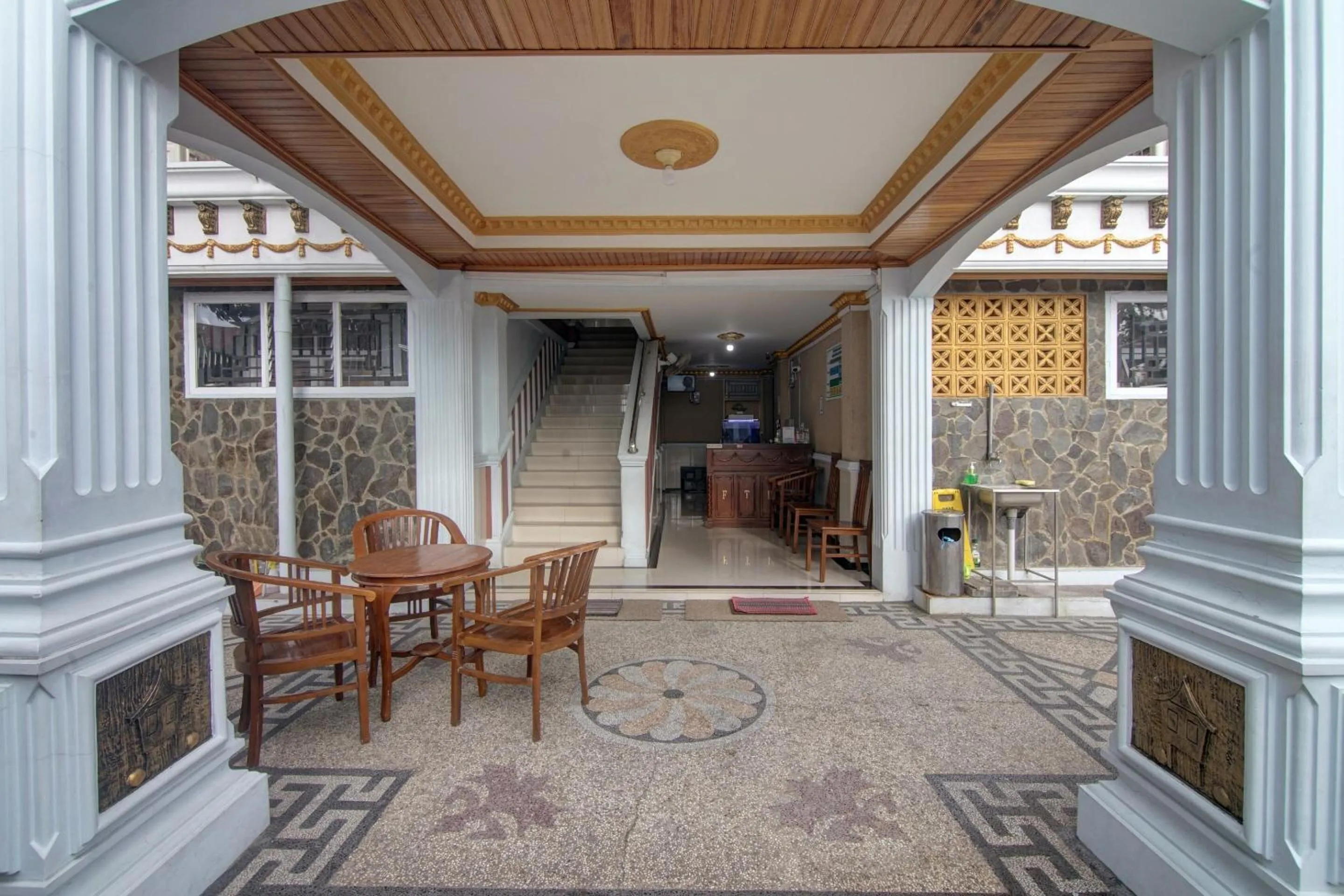Lobby or reception in Hotel O Padang City Center Near Gunung Padang Formerly Hotel Fitriaendika