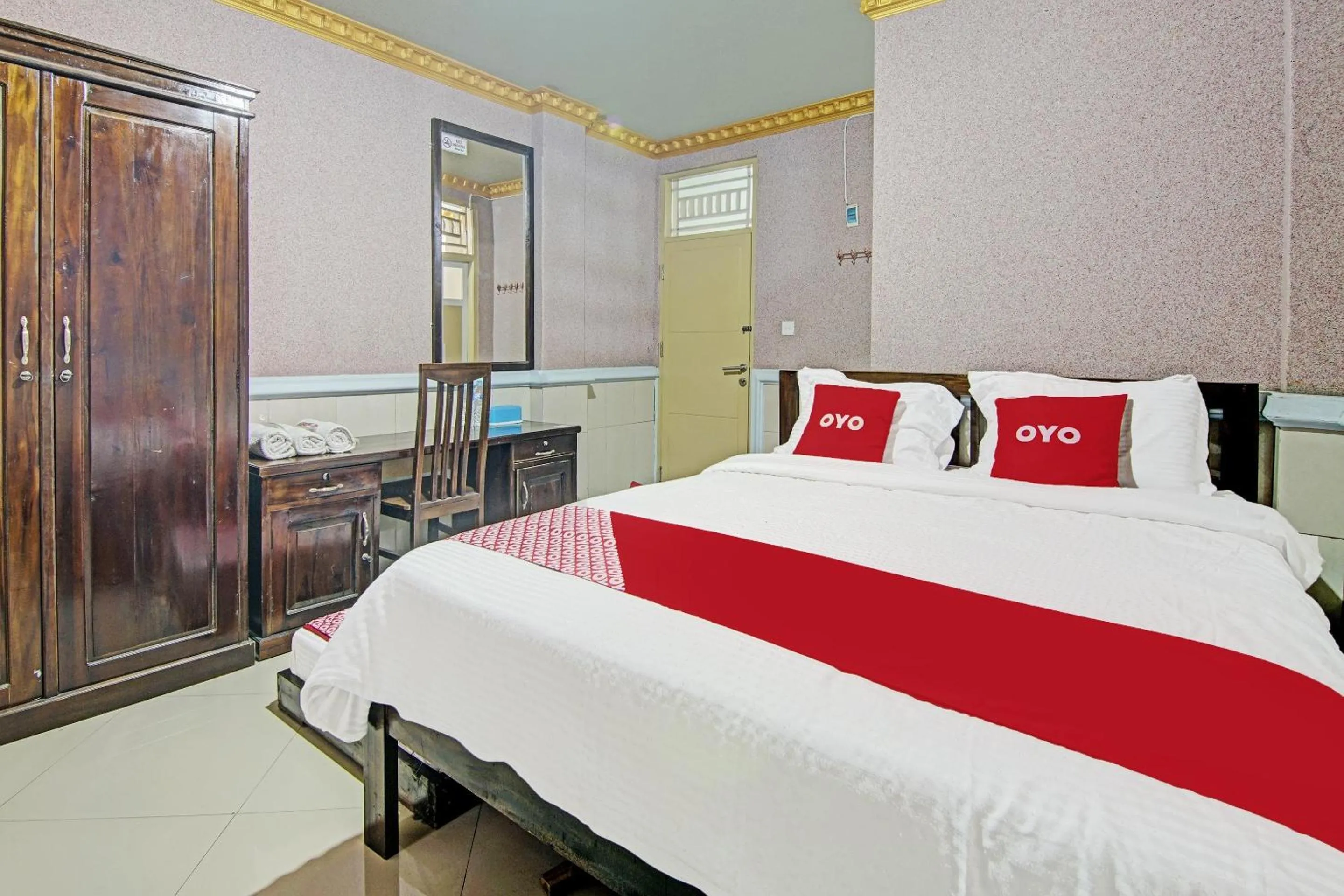 Bedroom, Bed in Hotel O Padang City Center Near Gunung Padang Formerly Hotel Fitriaendika