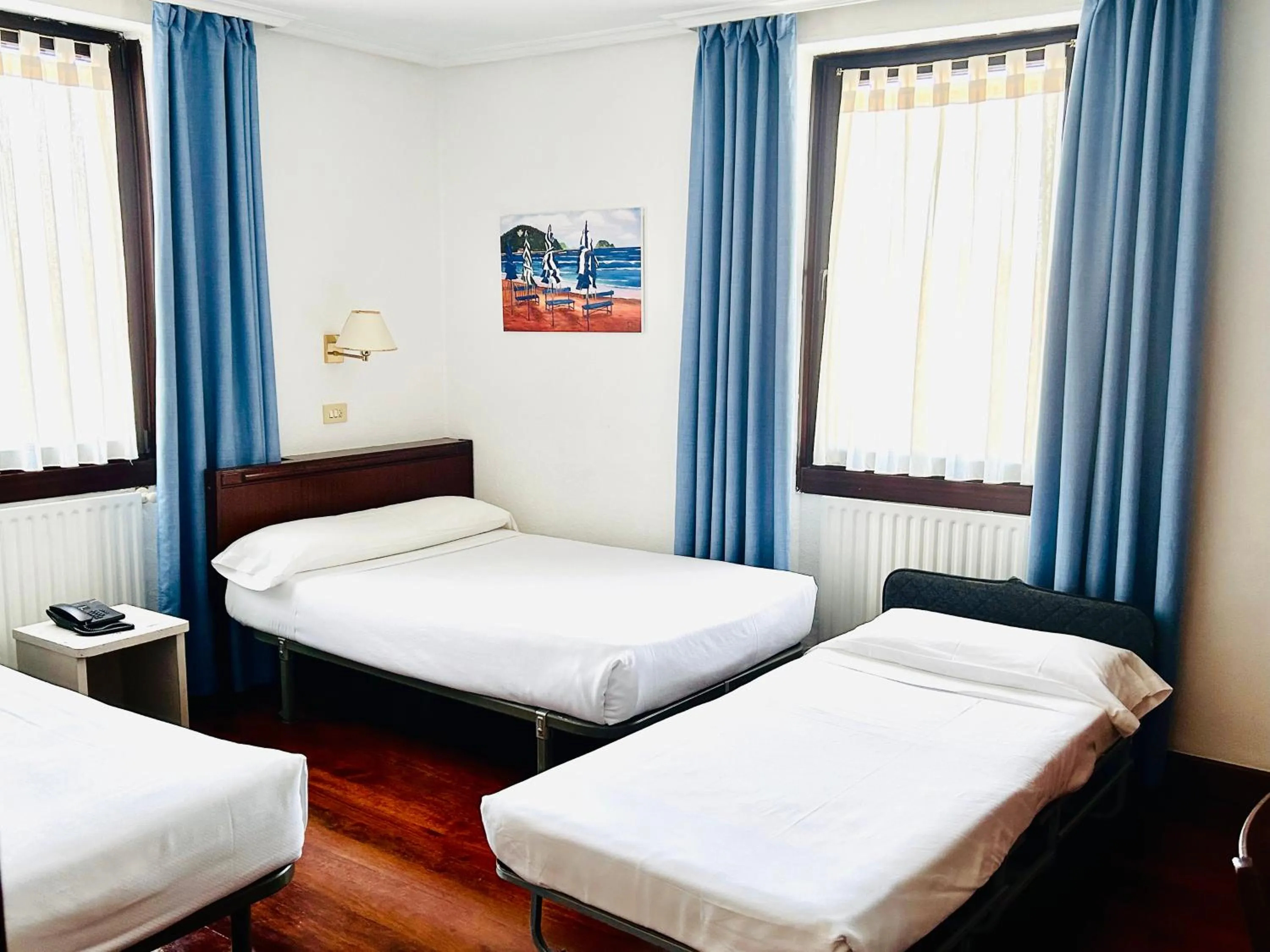 Photo of the whole room, Bed in Hotel Zarauz