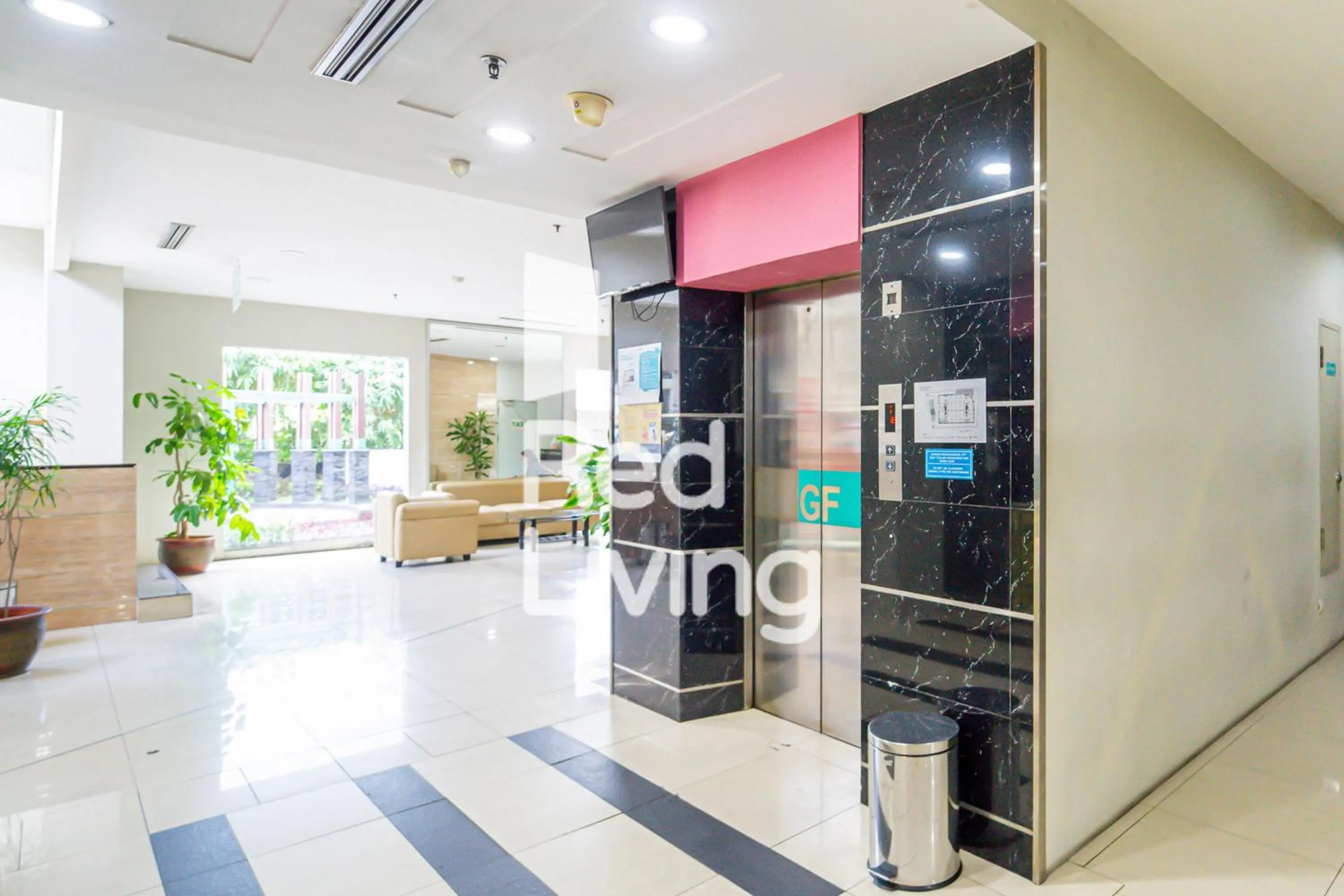 elevator in RedLiving Apartemen Tamansari Sudirman - Abdi Home
