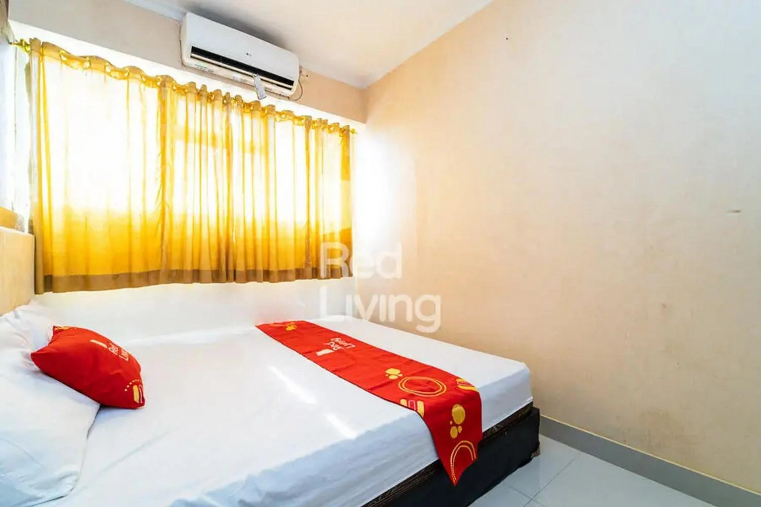 Bedroom, Bed in RedLiving Apartemen Sentra Timur Residence - Myroom id Tower Green