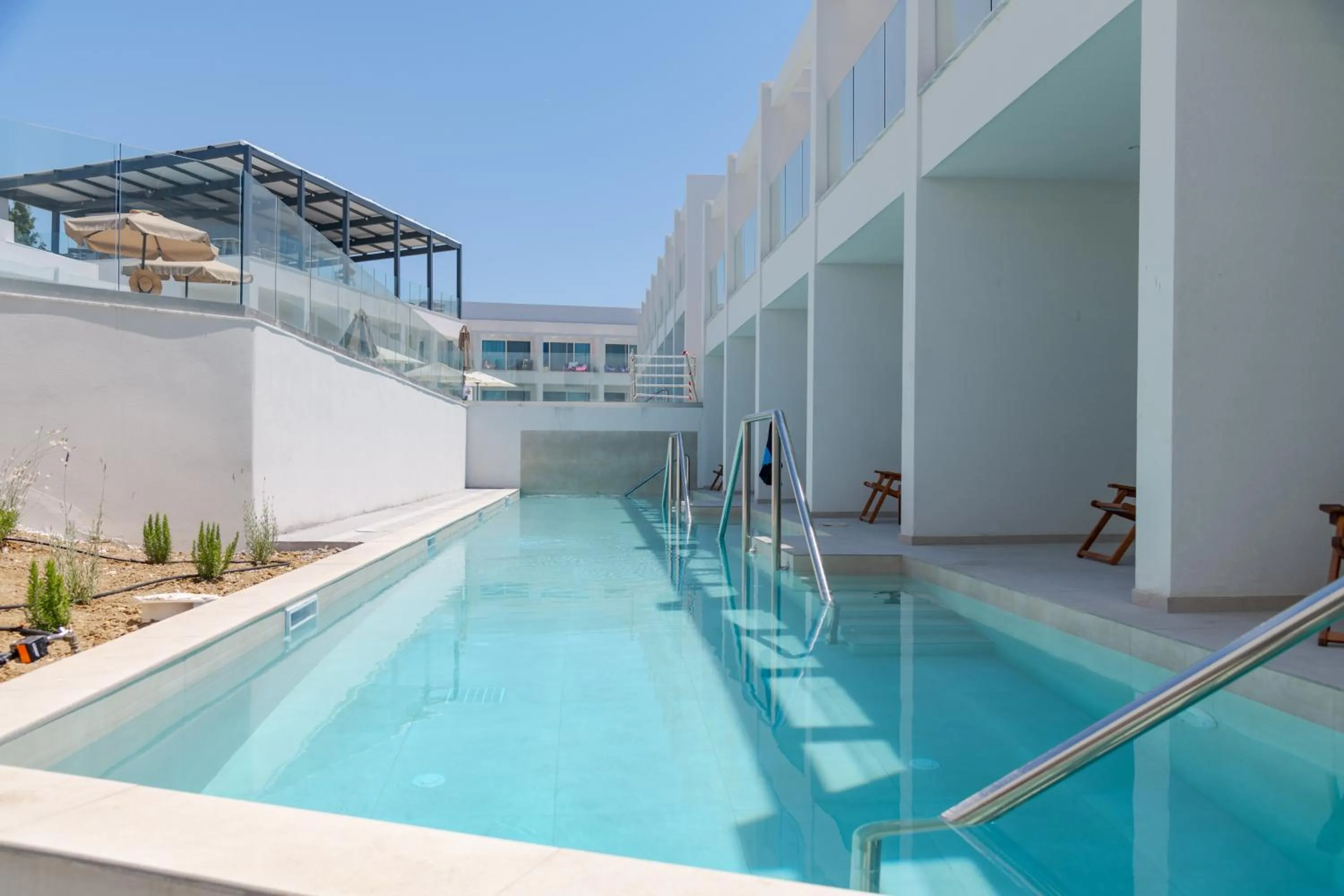 Pool view in Mirage Bleu Hotel