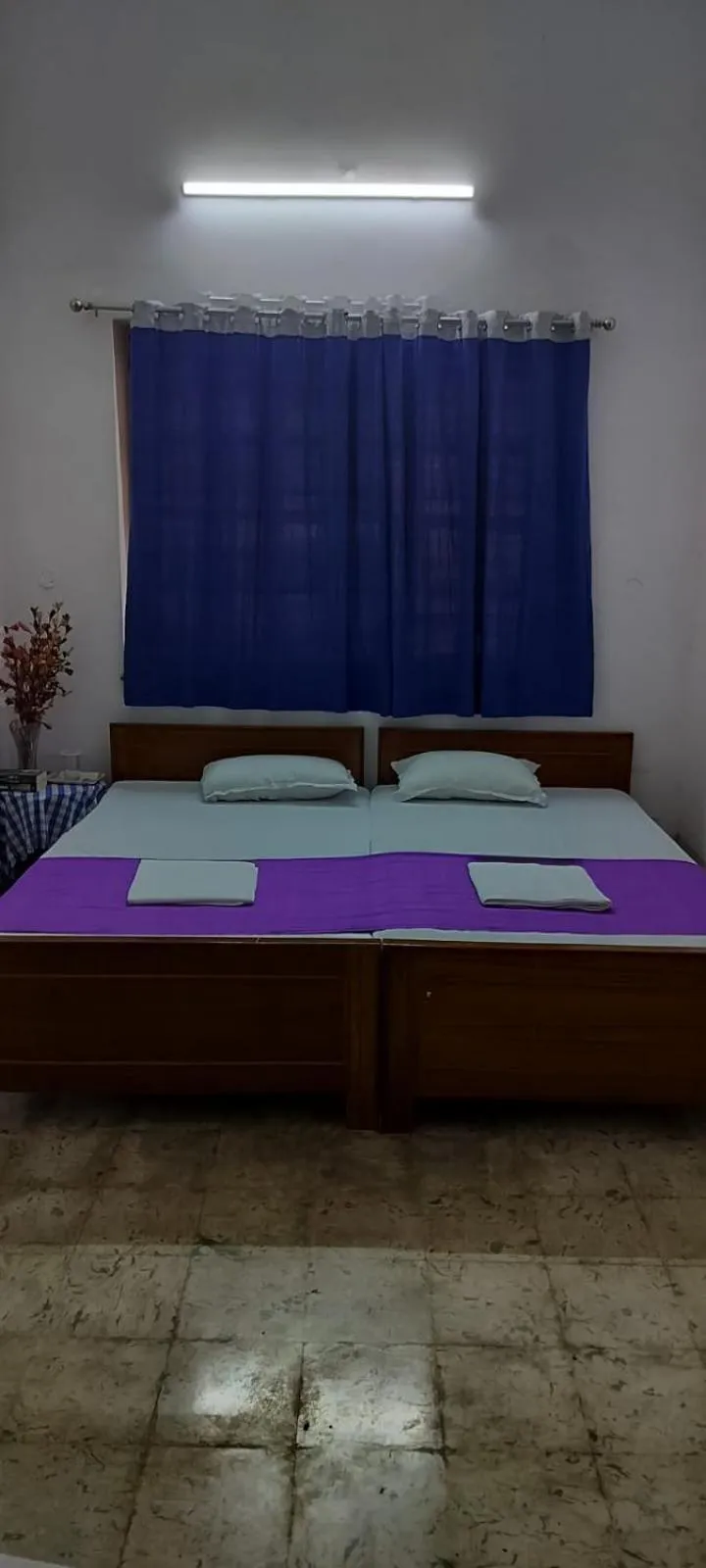 Bed in YWCA GALLWAY GUEST HOUSE