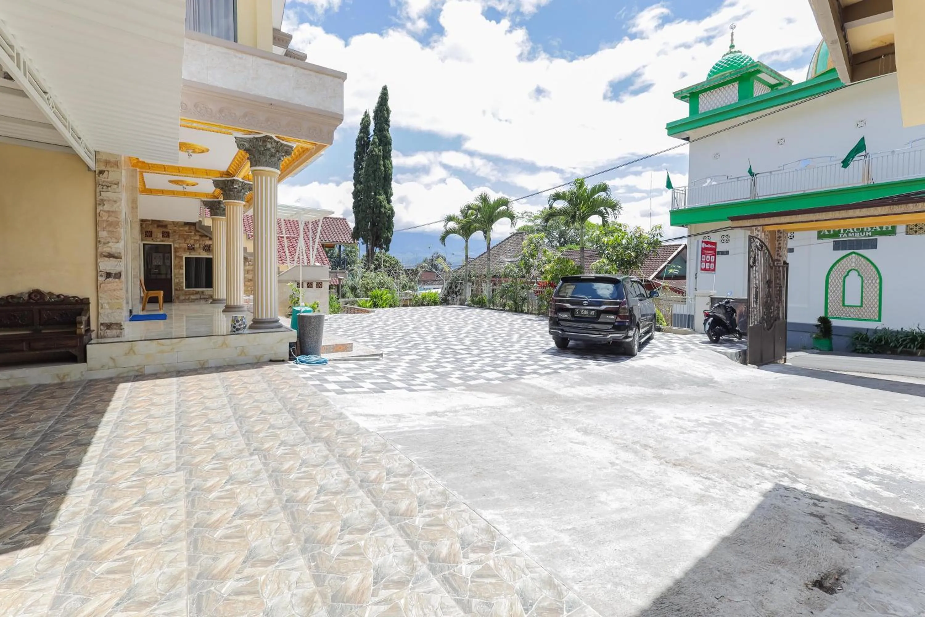 Property building in RedDoorz Plus @ Villa Bontes Batu