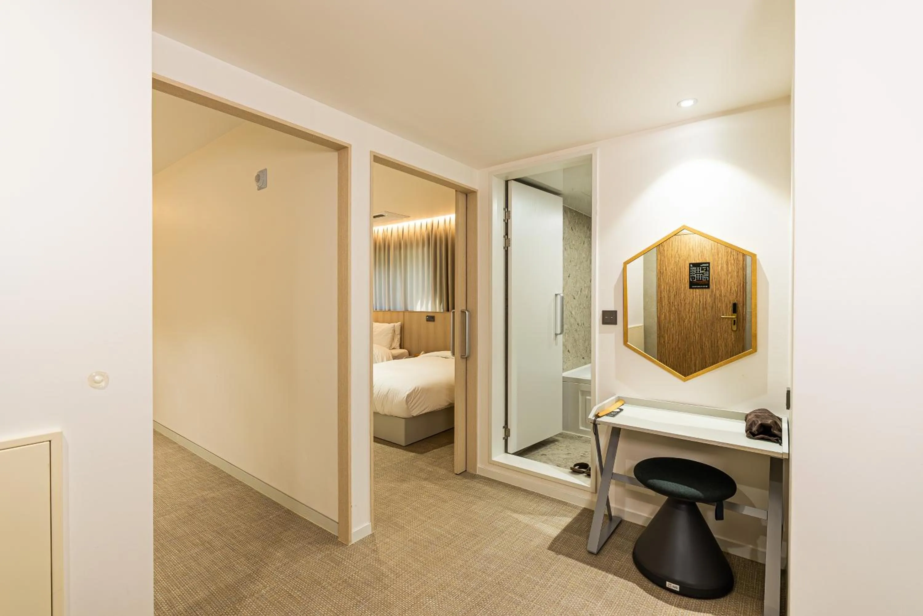 Photo of the whole room, Bed in Hotel The Grang Seogwipo