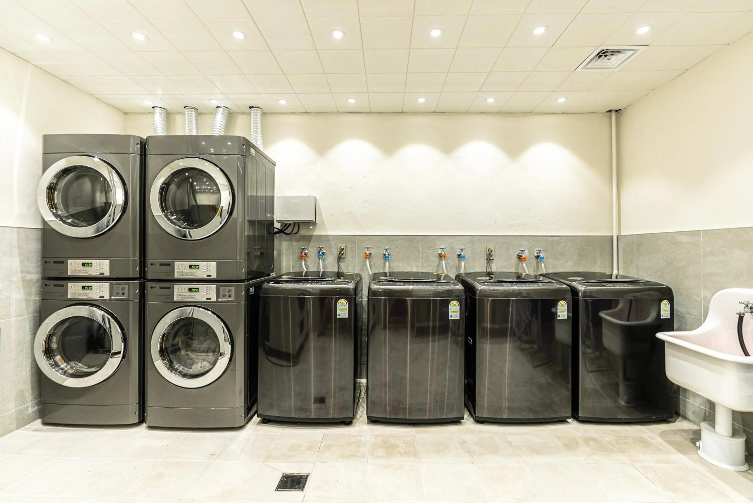 washing machine in Hotel The Grang Seogwipo
