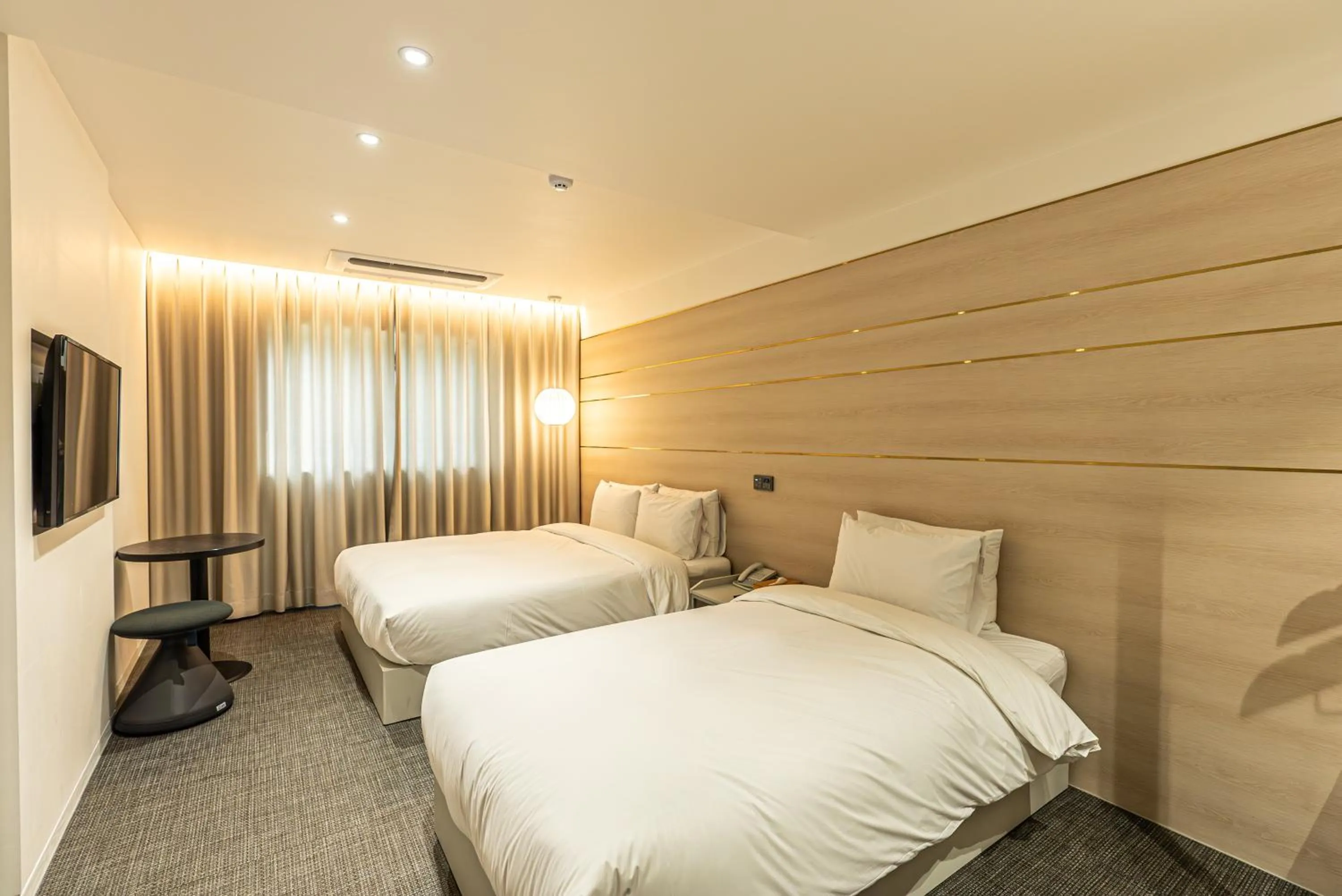 Bedroom, Bed in Hotel The Grang Seogwipo