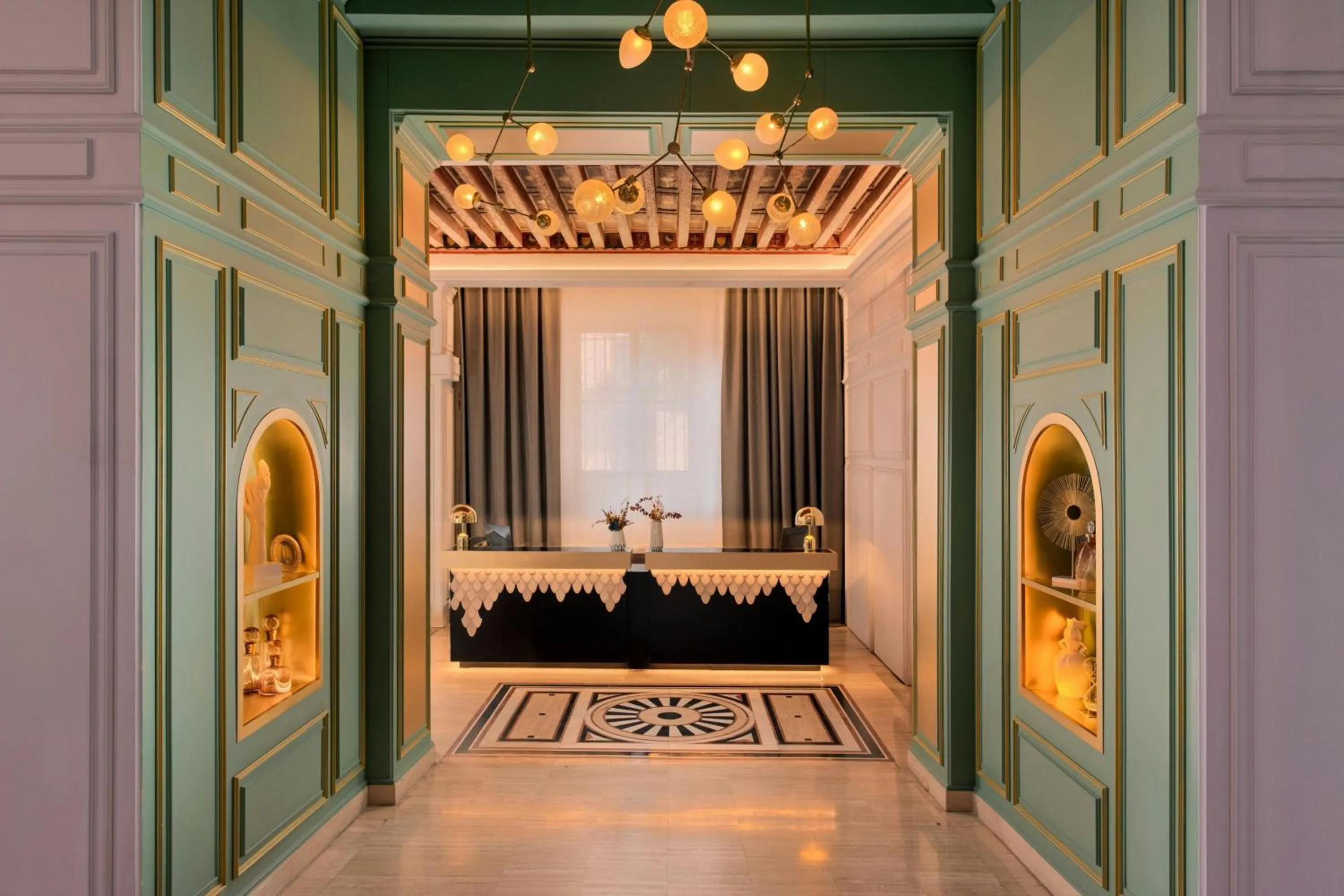 Lobby or reception in Eugenia de Montijo, Autograph Collection