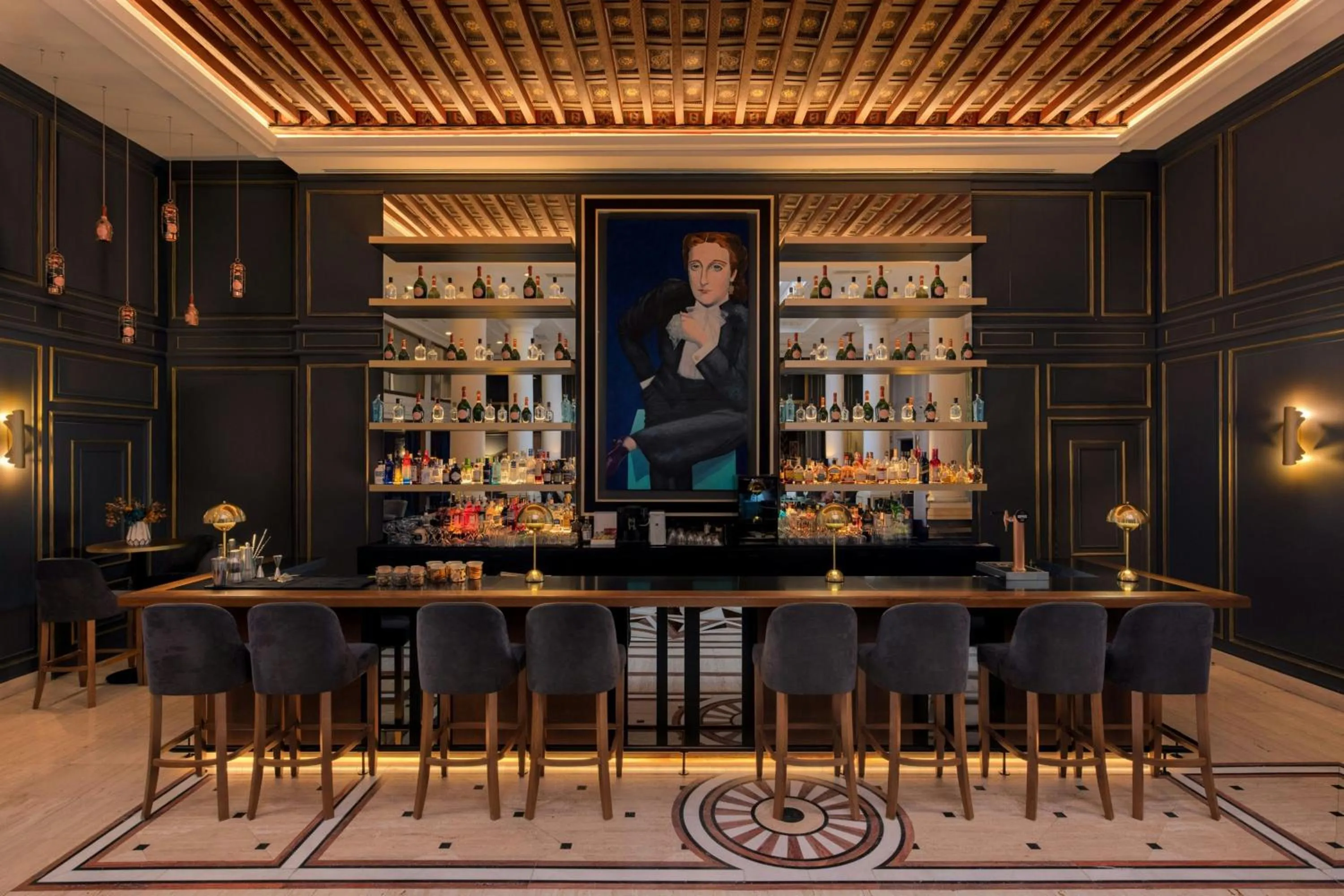 Lounge or bar in Eugenia de Montijo, Autograph Collection