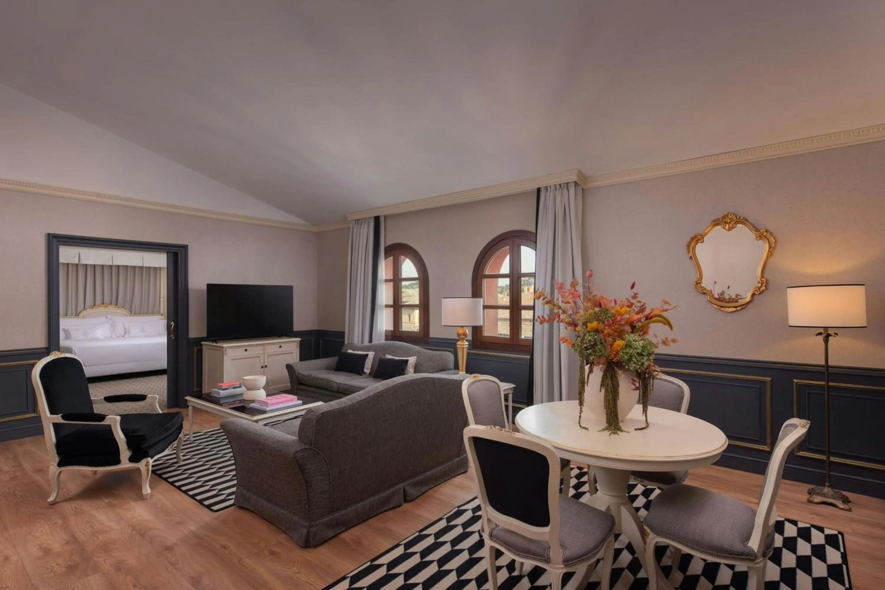 Photo of the whole room in Eugenia de Montijo, Autograph Collection