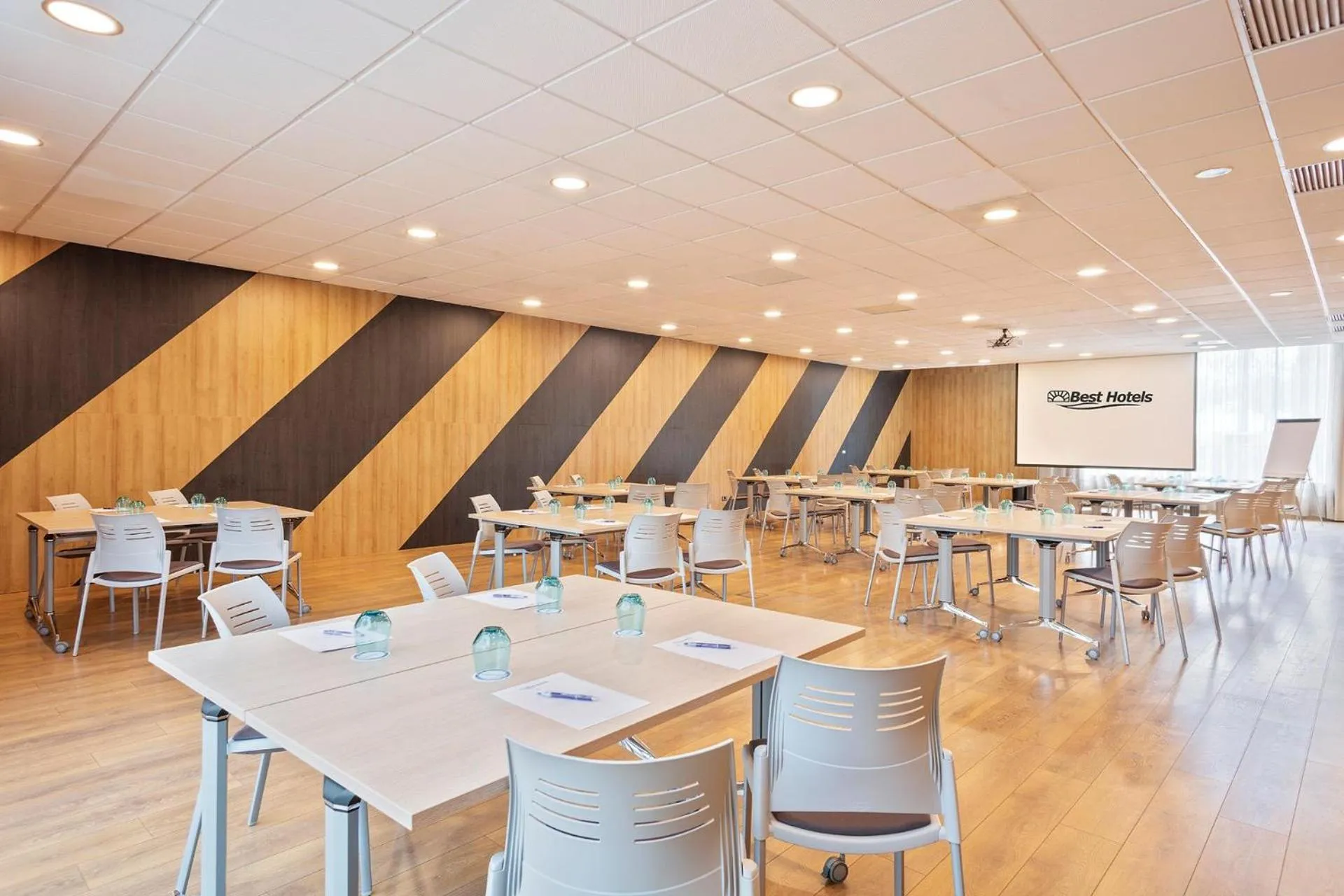 Meeting/conference room in Hotel Best Front Maritim