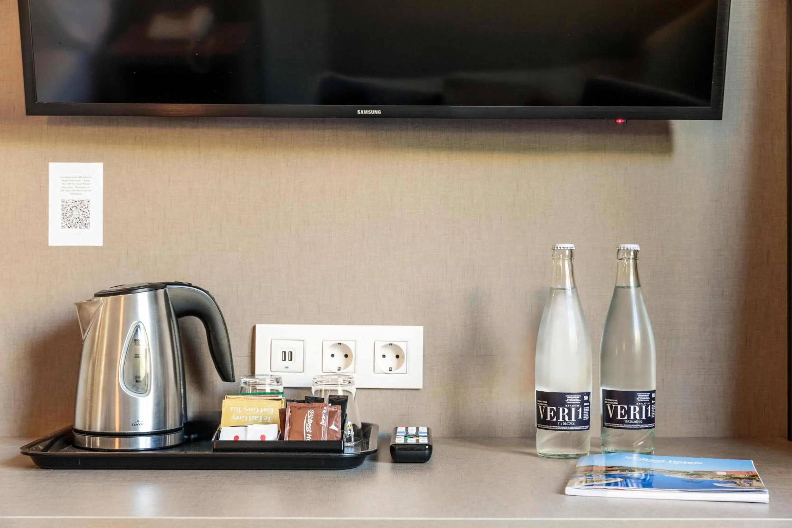 Photo of the whole room in Hotel Best Front Maritim