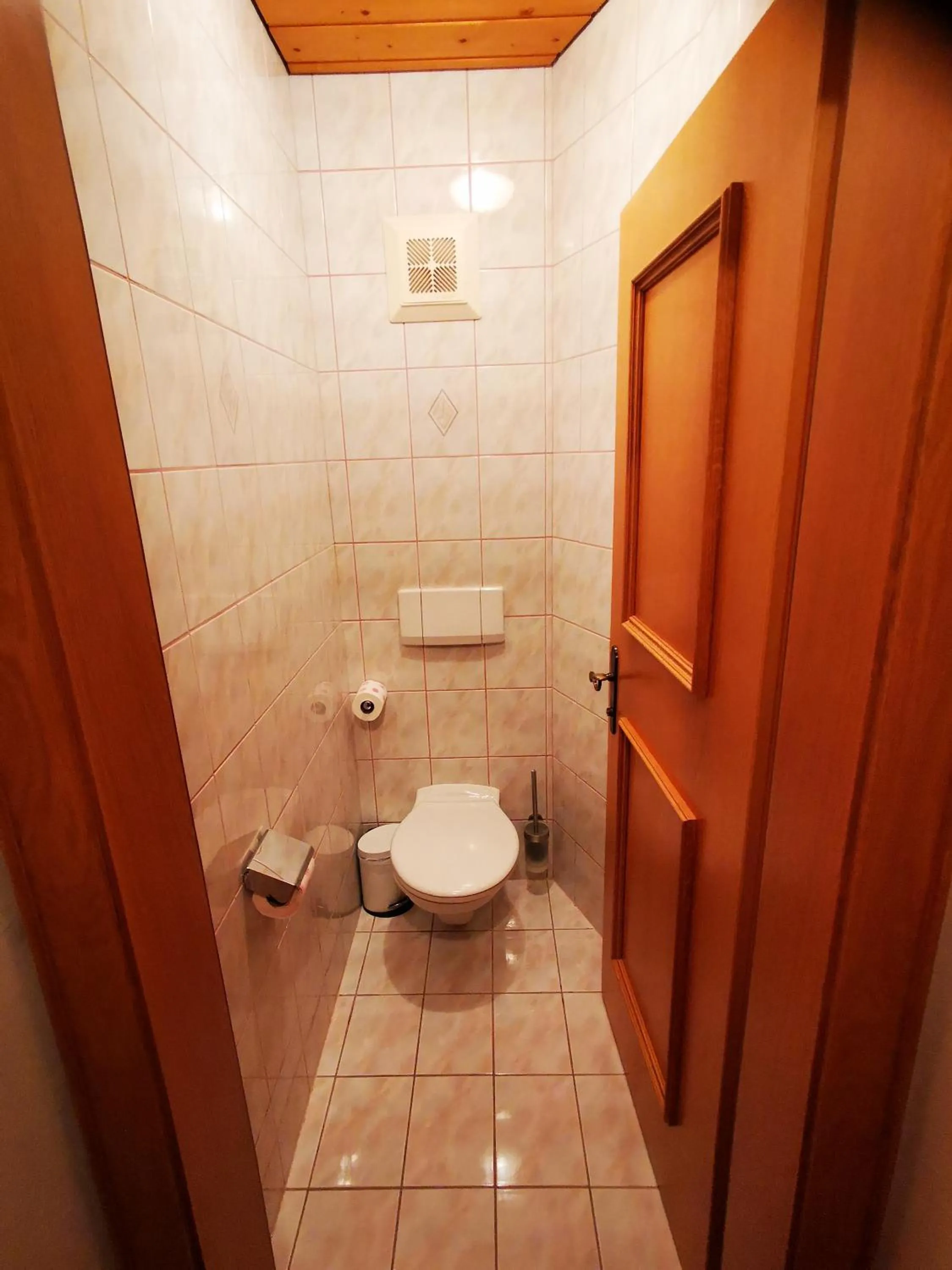 Toilet in Gasthof Geronimo