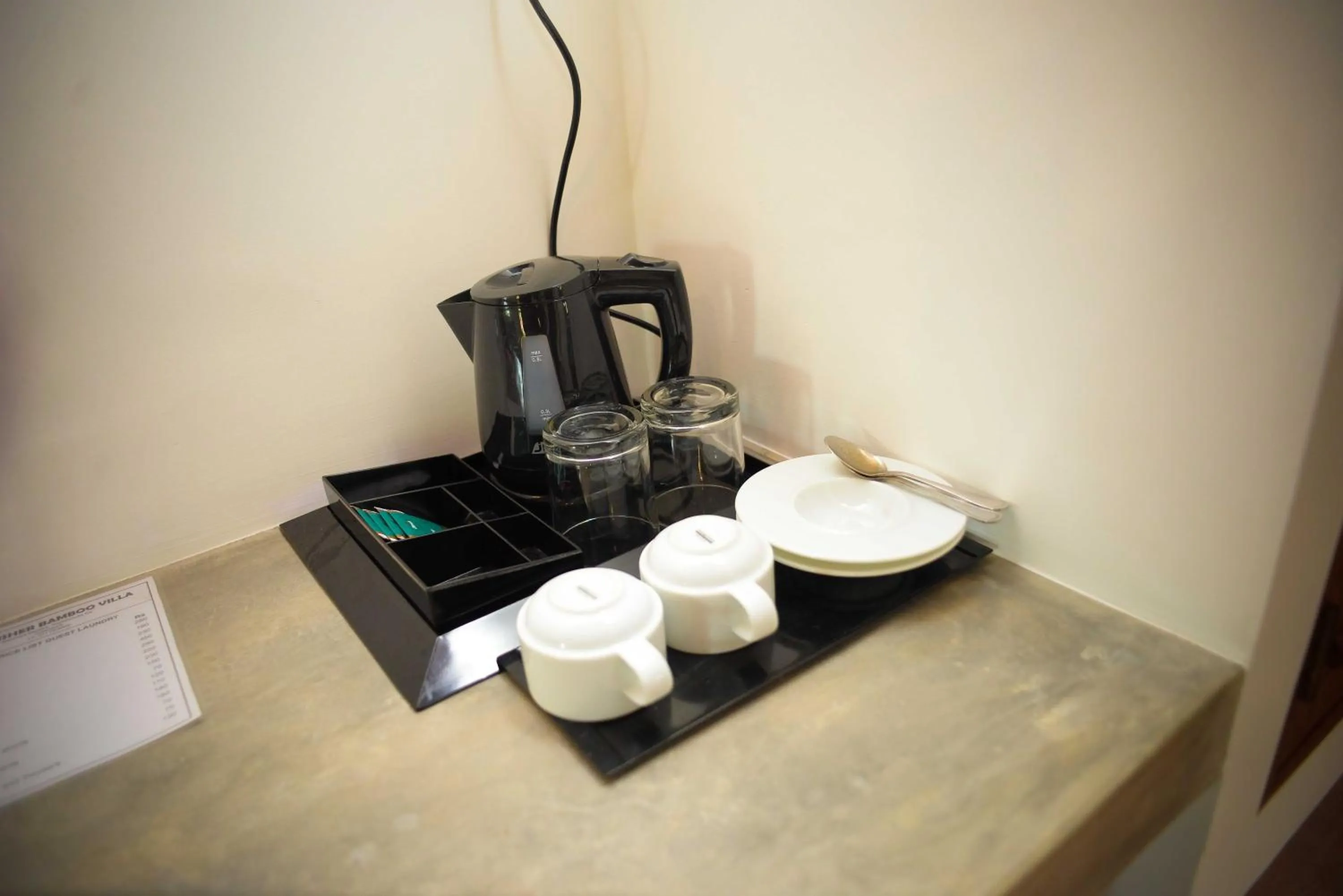 Coffee/tea facilities in Kingfisher Bamboo Garden Villa