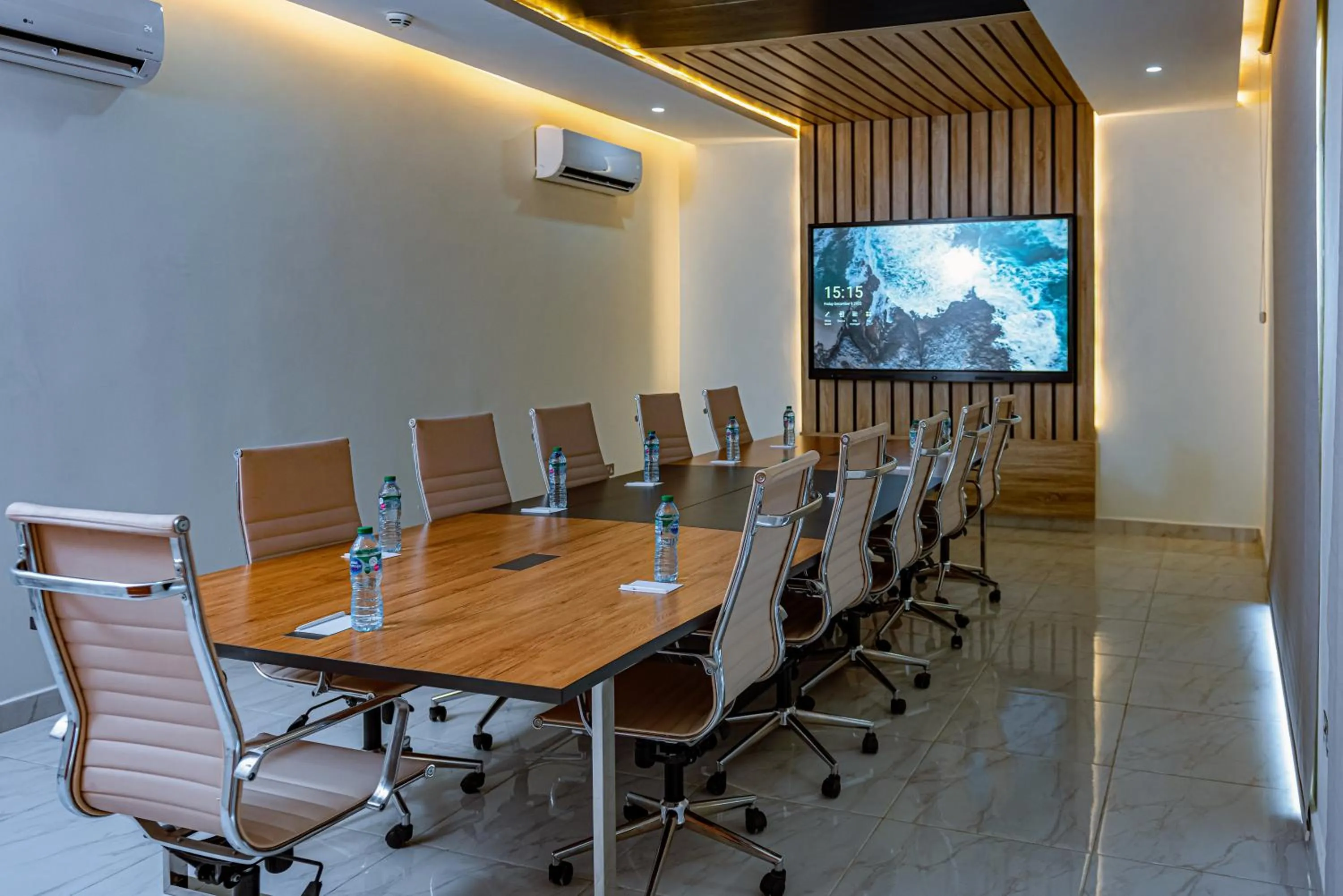 TV and multimedia in Wali's Suites