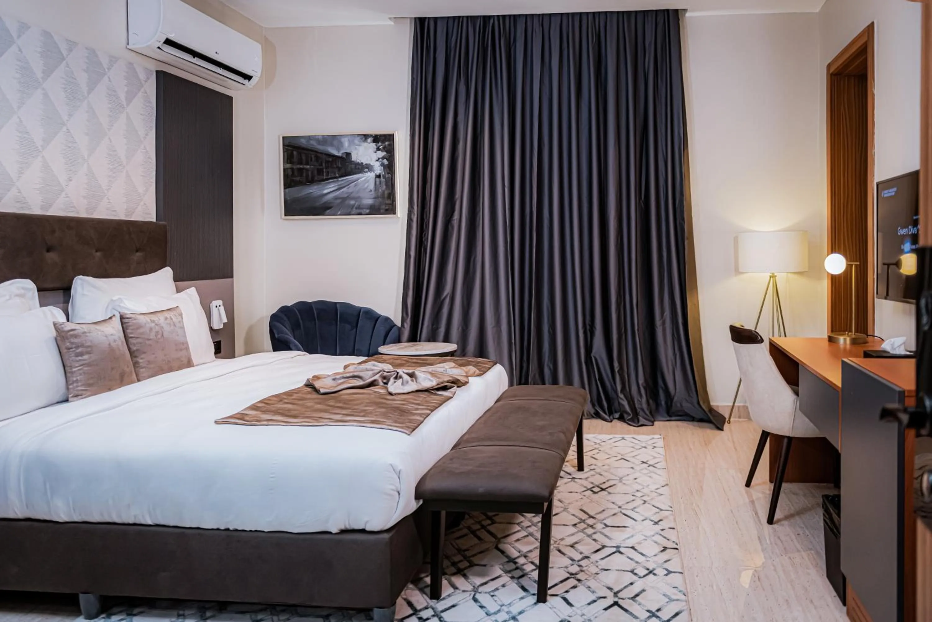 TV and multimedia in Wali's Suites